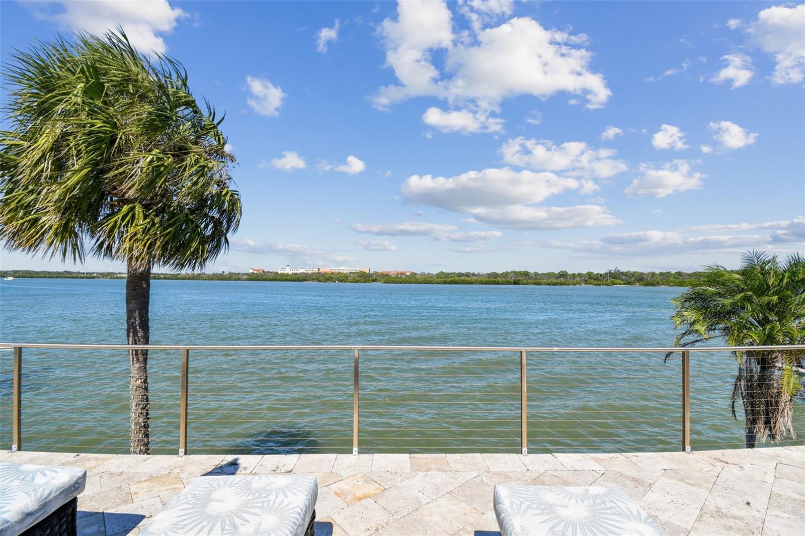 Image 40 of 100 For 582 Johns Pass Avenue