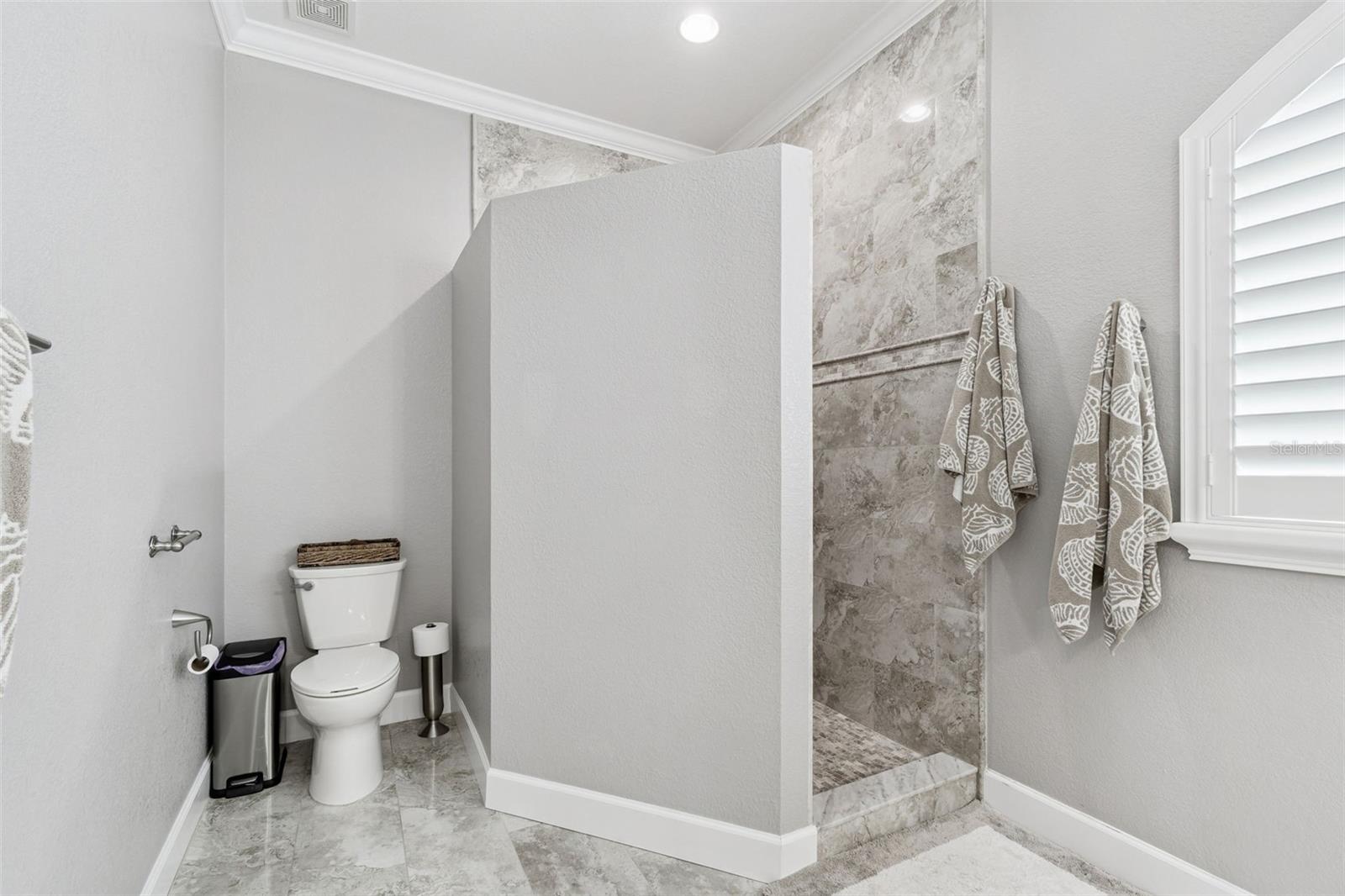 Image 53 of 100 For 582 Johns Pass Avenue