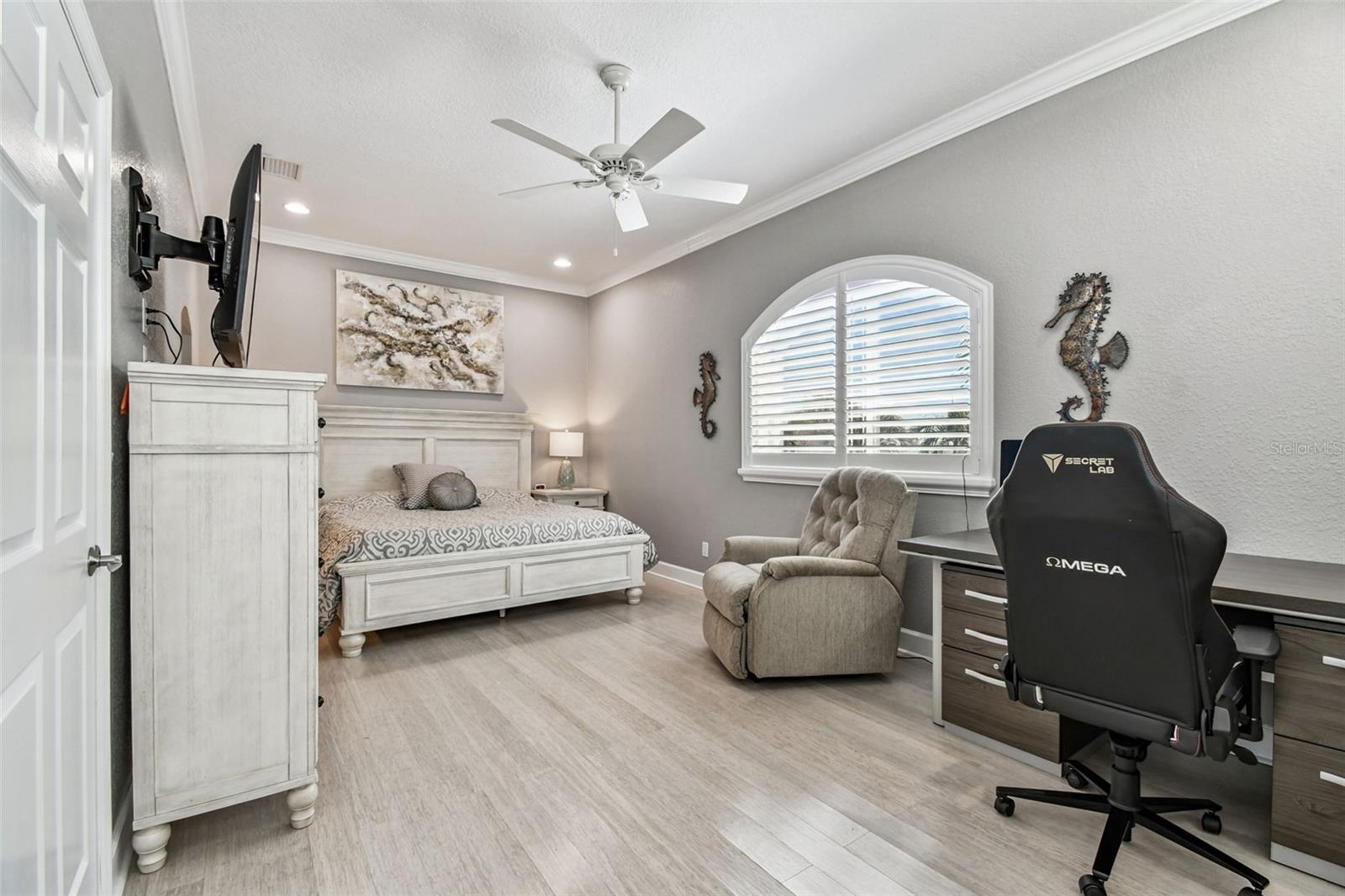 Image 59 of 100 For 582 Johns Pass Avenue