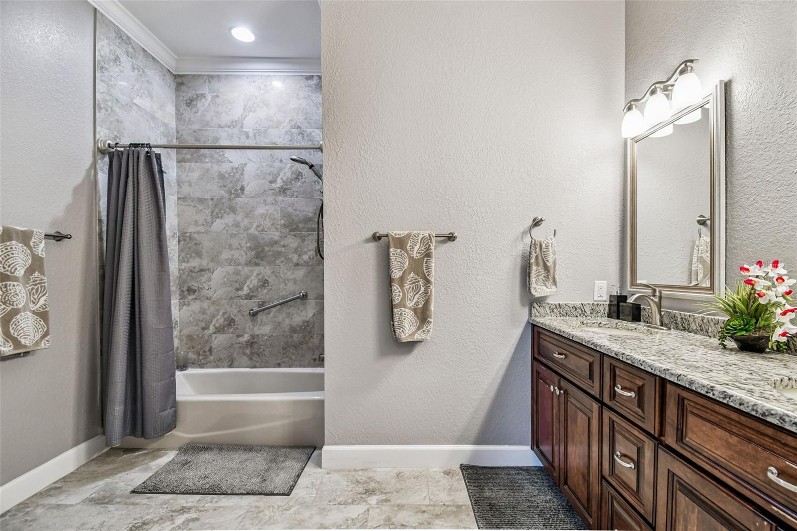 Image 67 of 100 For 582 Johns Pass Avenue