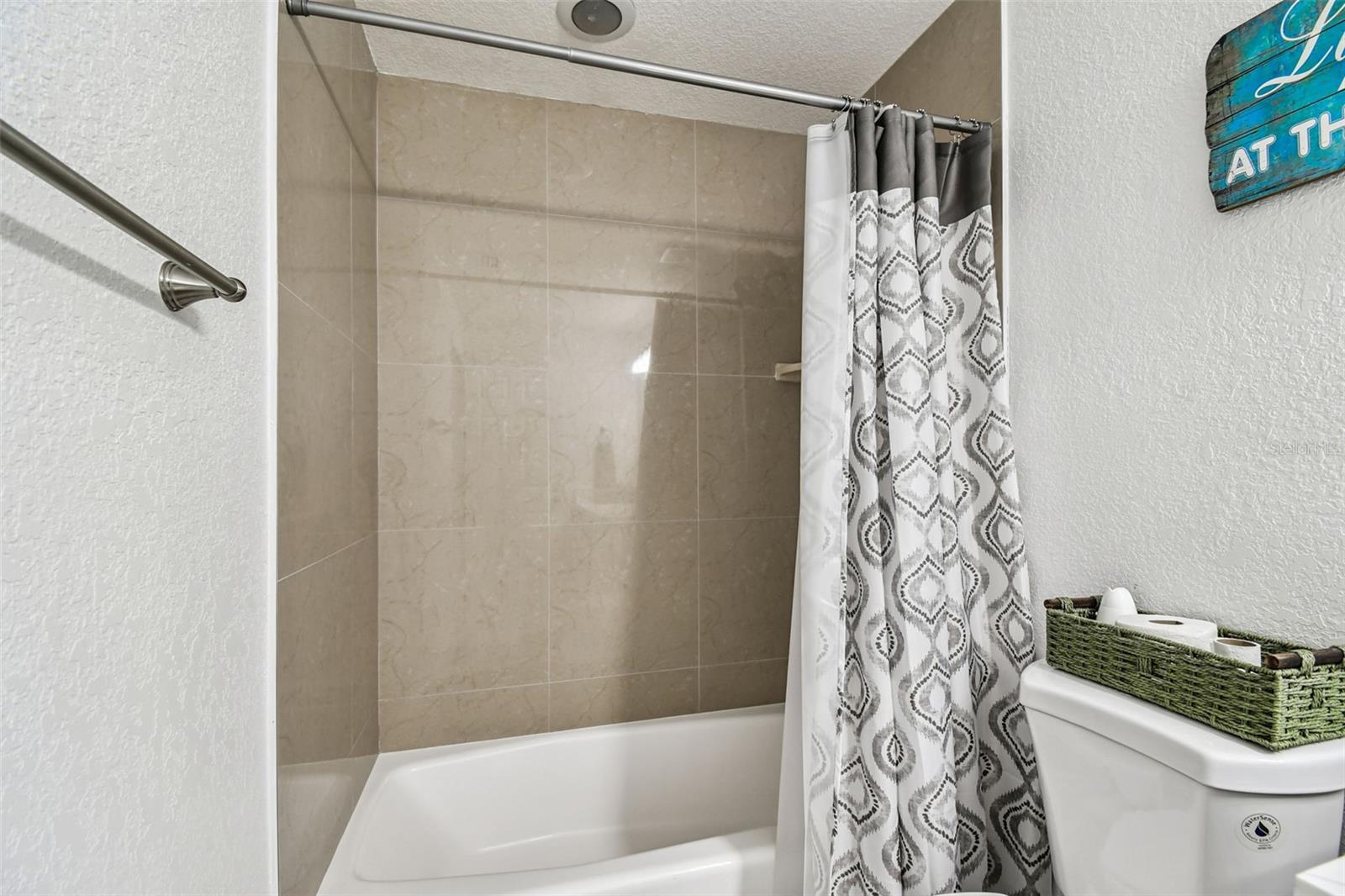 Image 76 of 100 For 582 Johns Pass Avenue