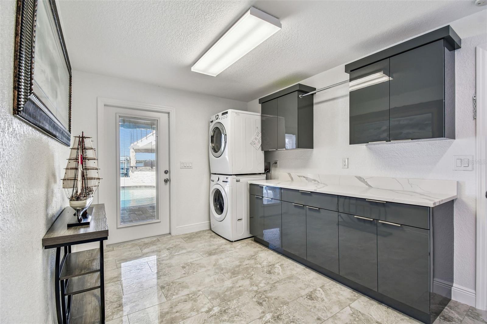 Image 90 of 100 For 582 Johns Pass Avenue