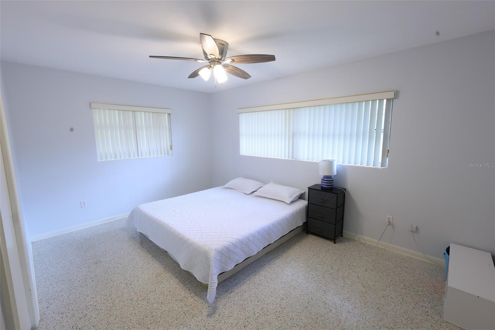 Image 13 of 21 For 1040 Charles Street