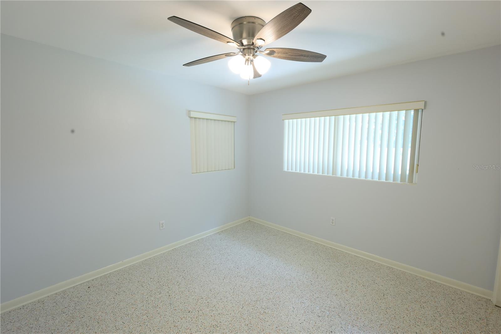 Image 18 of 21 For 1040 Charles Street