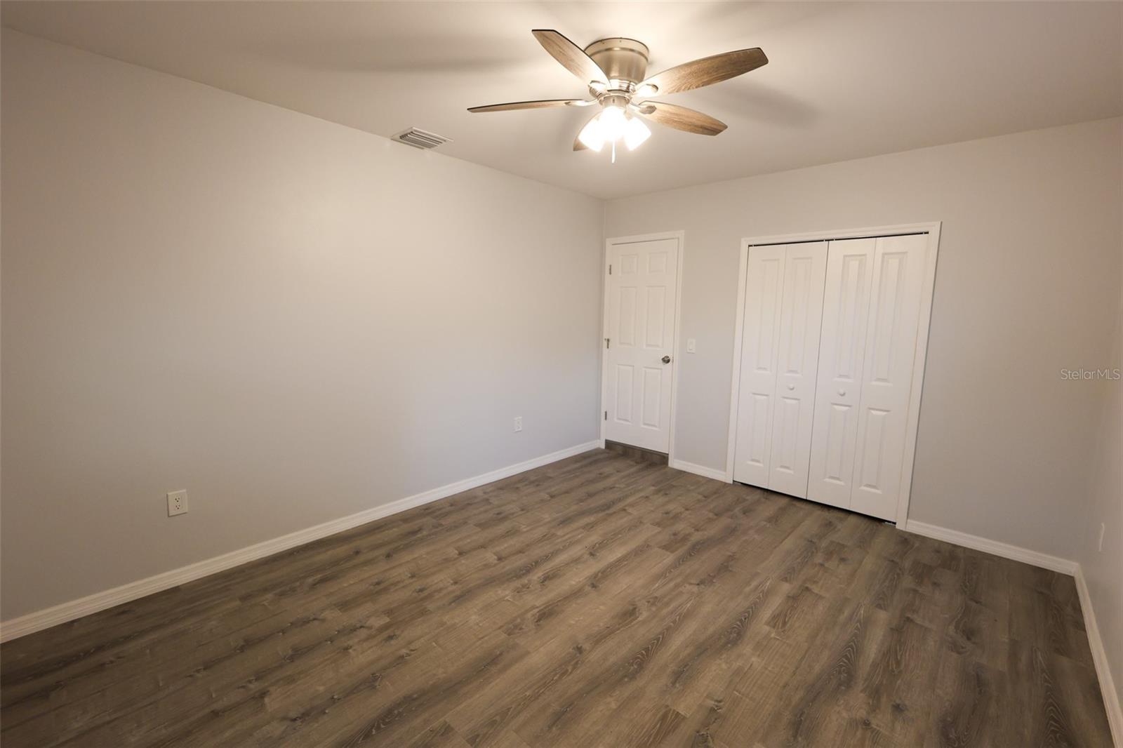 Image 9 of 21 For 1040 Charles Street