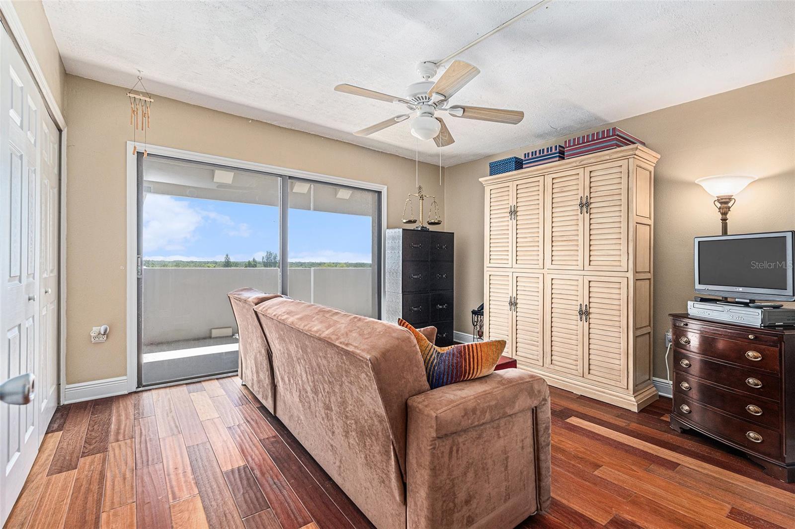 Image 6 of 26 For 4141 Bayshore Boulevard 704