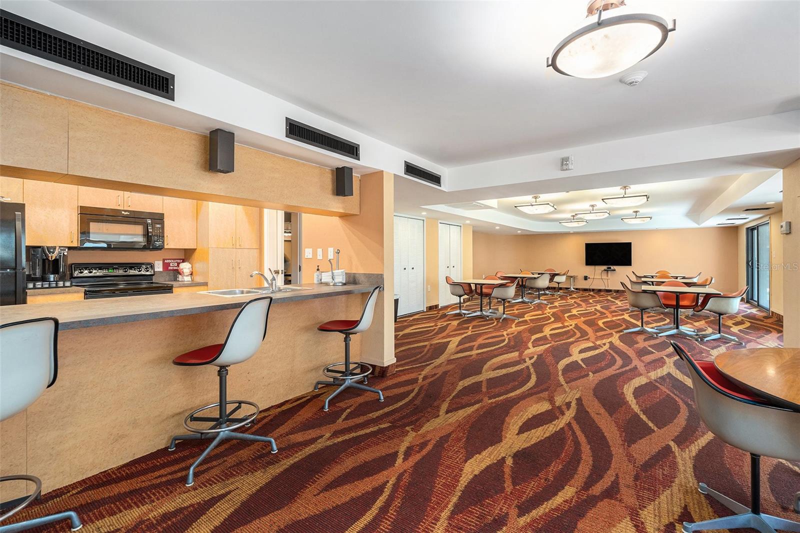 Image 9 of 26 For 4141 Bayshore Boulevard 704