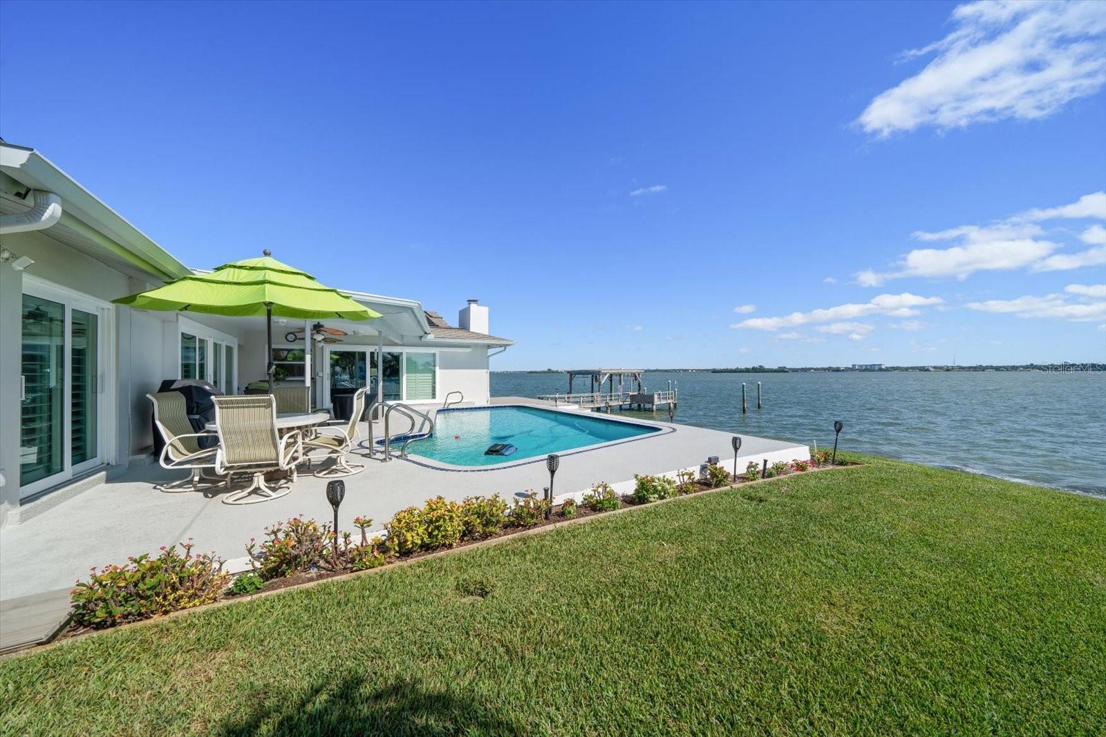 Image 14 of 30 For 615 Harbor Island