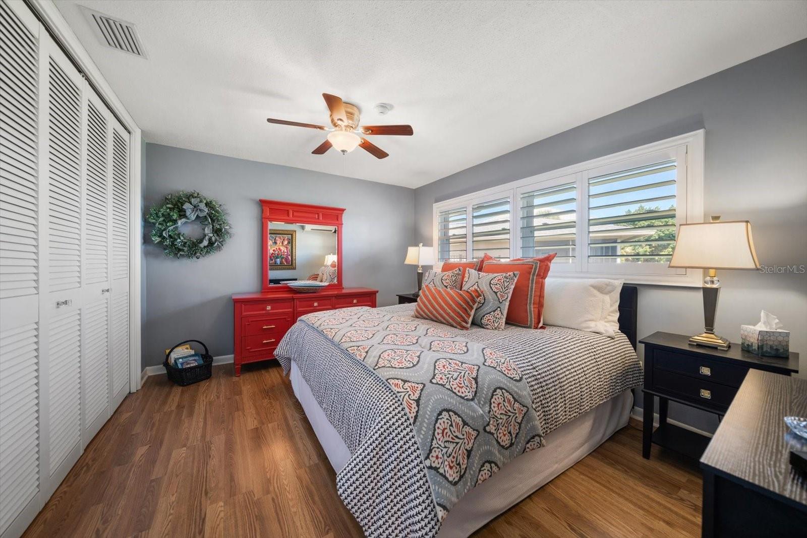 Image 19 of 30 For 615 Harbor Island