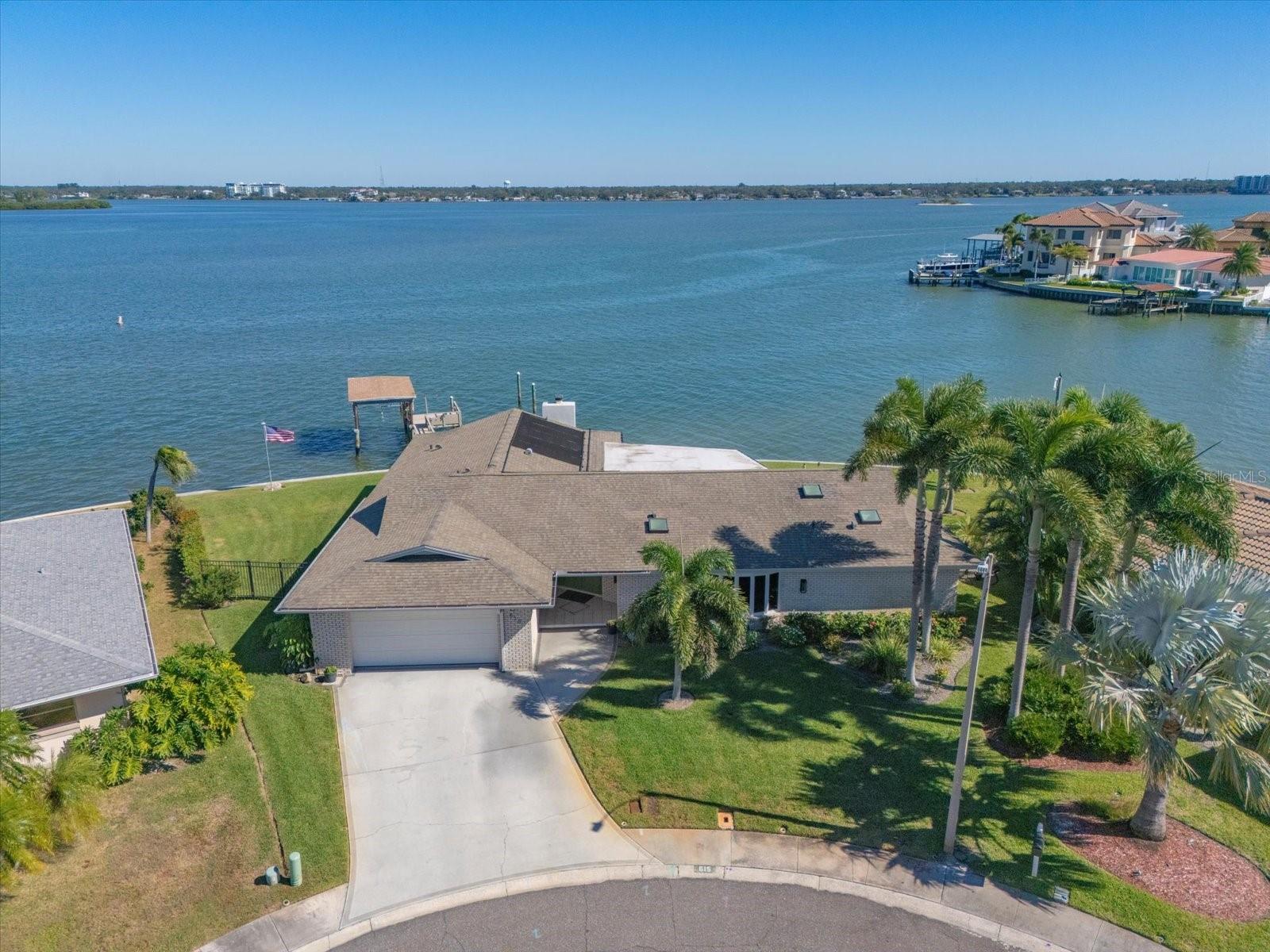 Image 24 of 30 For 615 Harbor Island