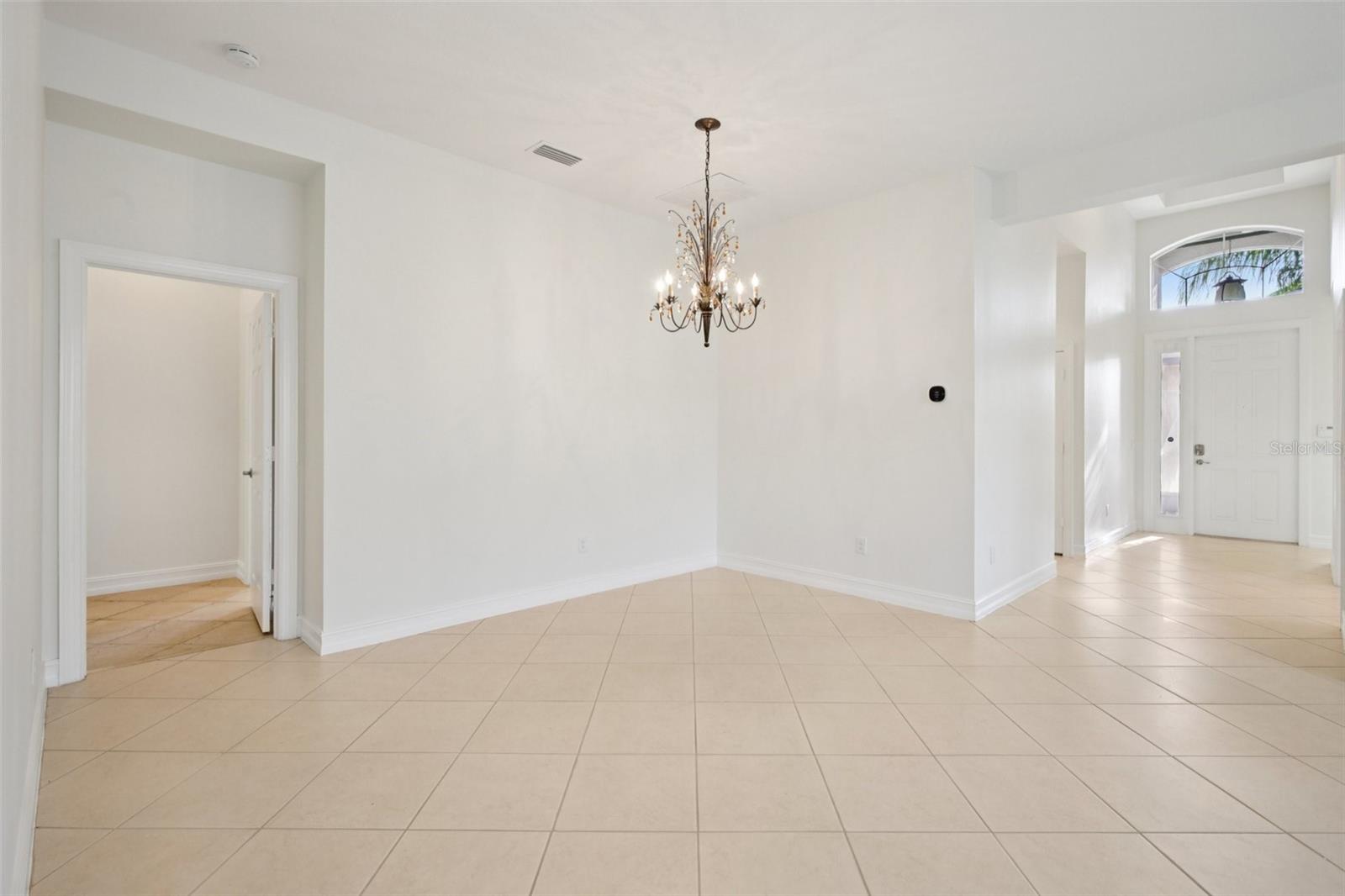 Image 11 of 53 For 5004 Sandy Brook Circle