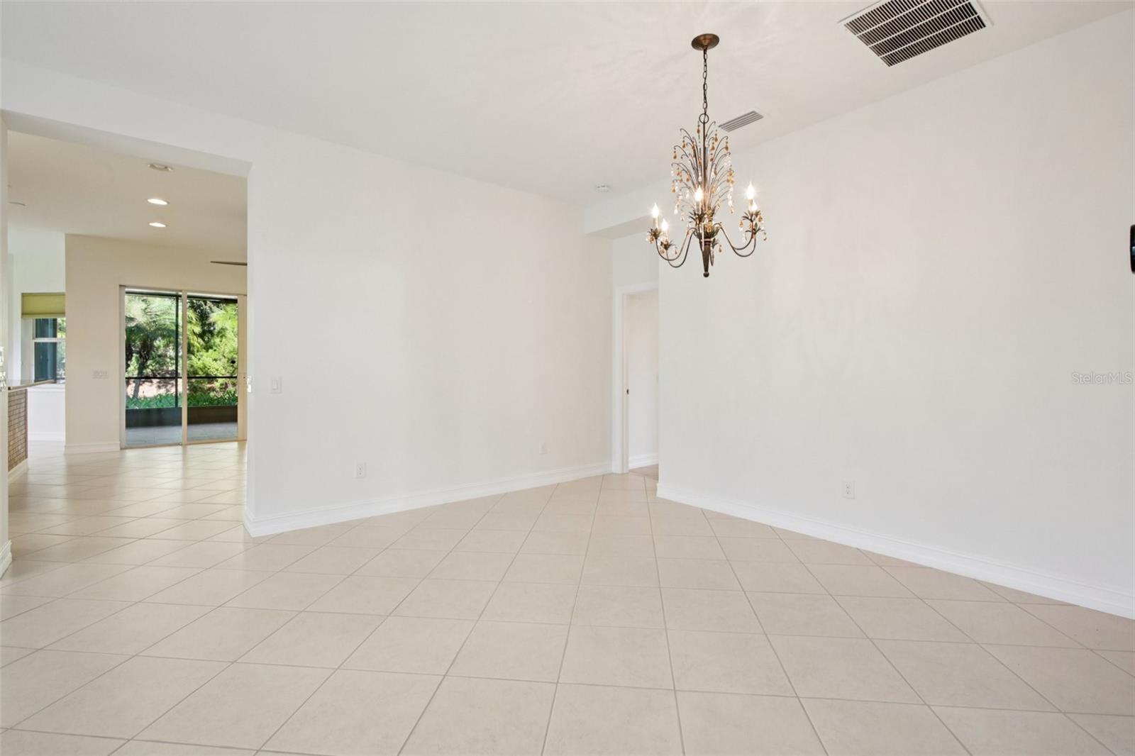 Image 24 of 53 For 5004 Sandy Brook Circle