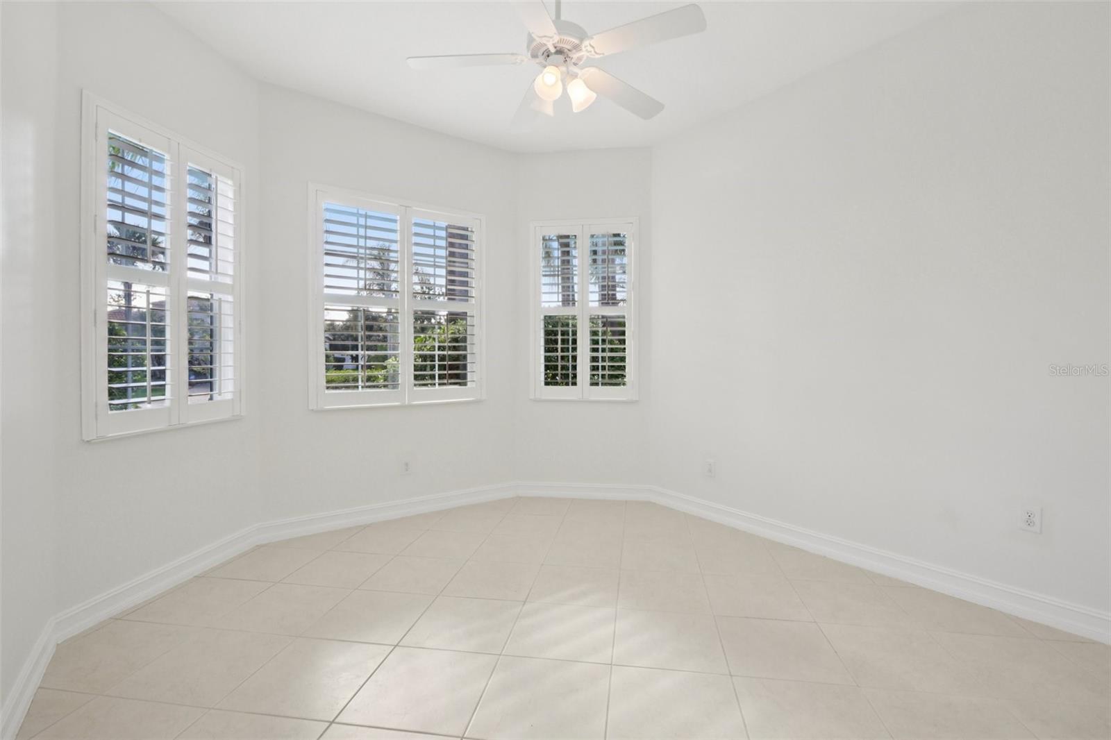 Image 26 of 53 For 5004 Sandy Brook Circle