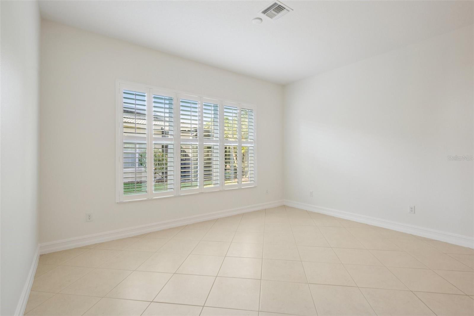 Image 35 of 53 For 5004 Sandy Brook Circle