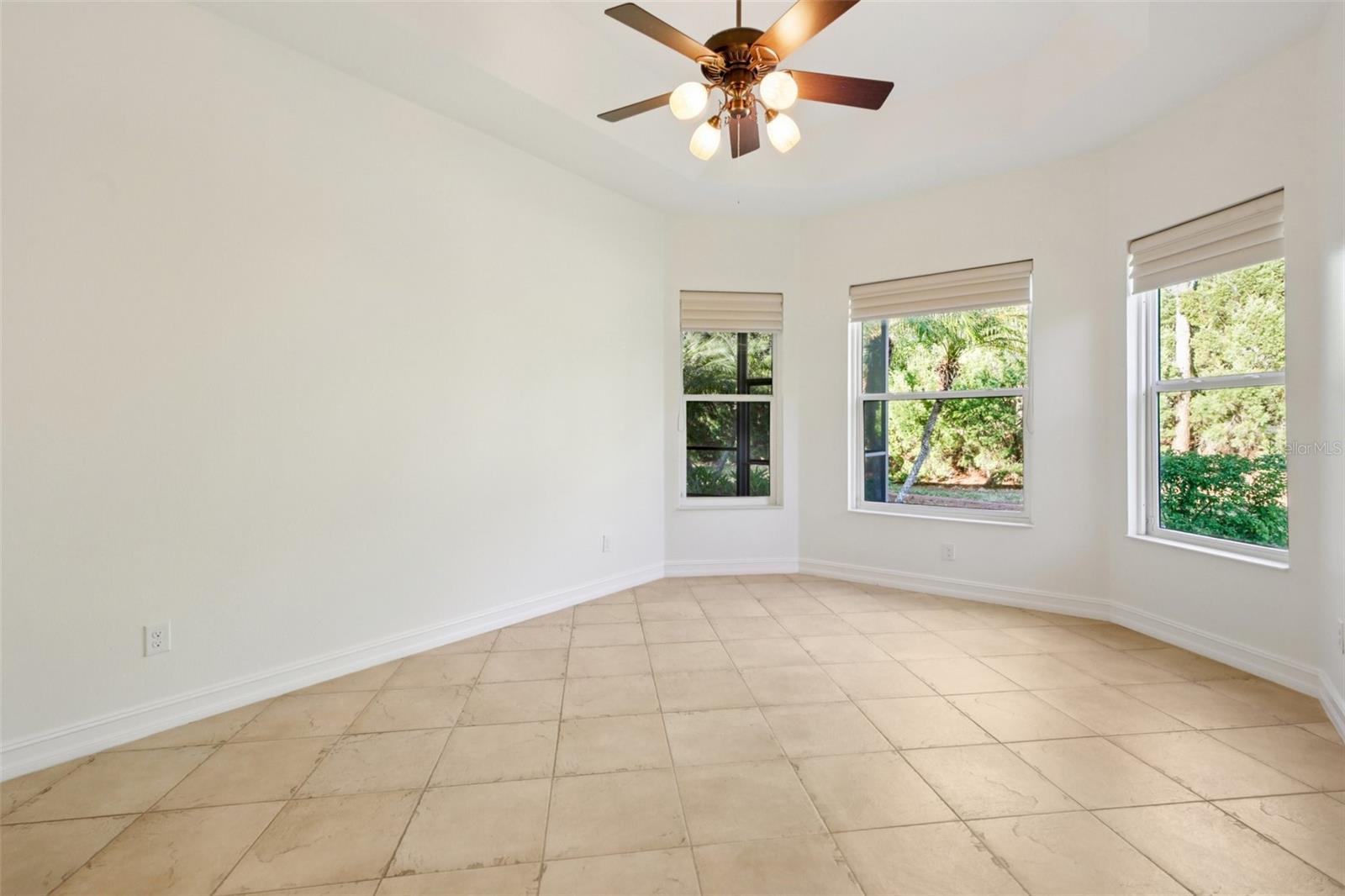 Image 44 of 53 For 5004 Sandy Brook Circle