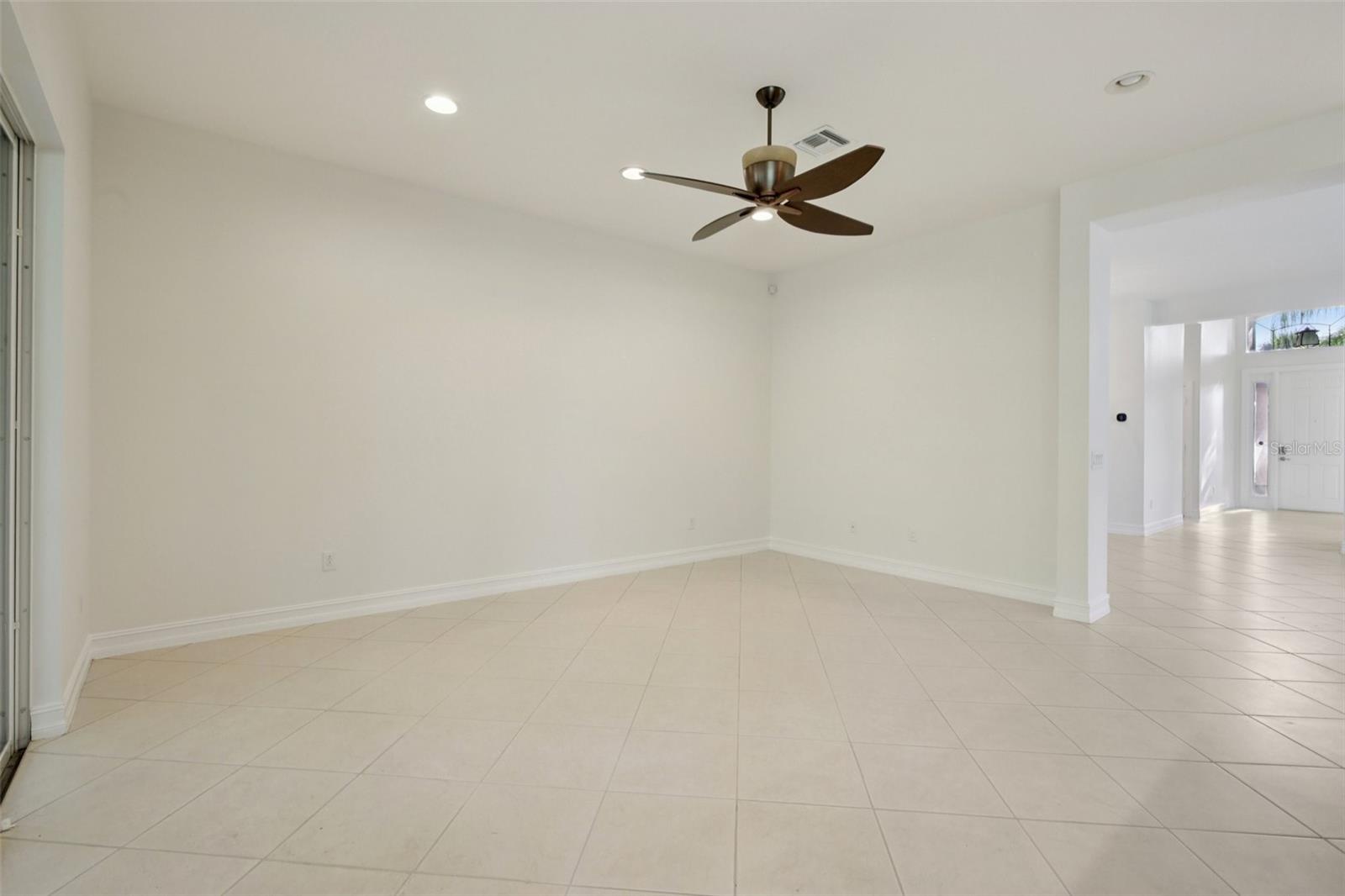 Image 8 of 53 For 5004 Sandy Brook Circle