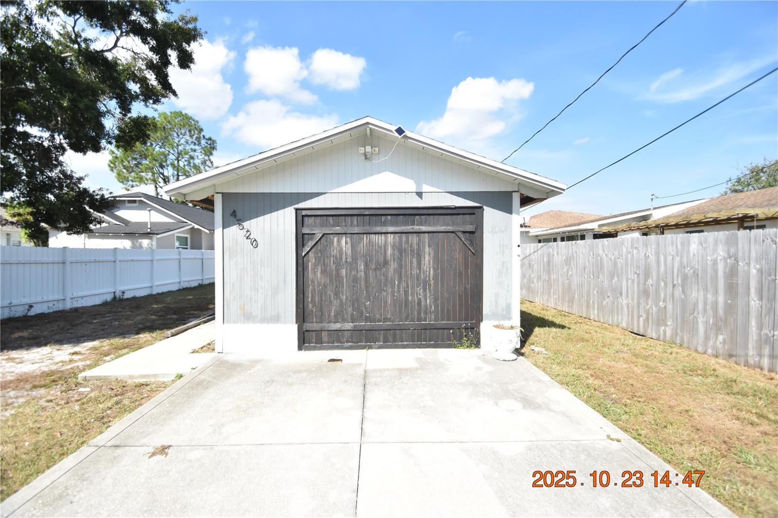 Image 5 of 16 For 4520 Burlington Avenue N Back