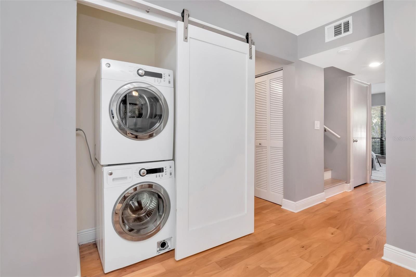 Image 19 of 36 For 104 Biscayne Avenue B