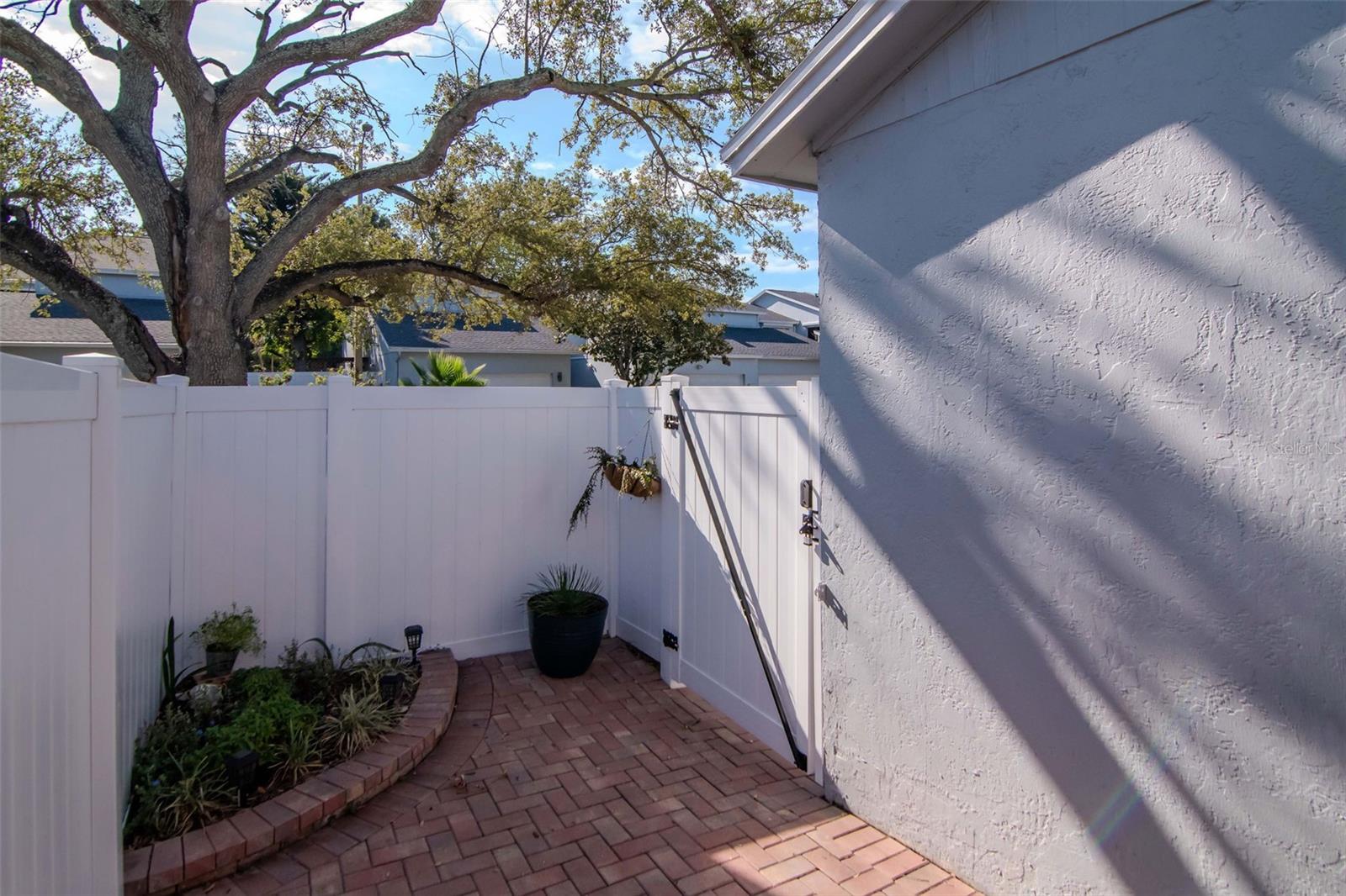 Image 30 of 36 For 104 Biscayne Avenue B