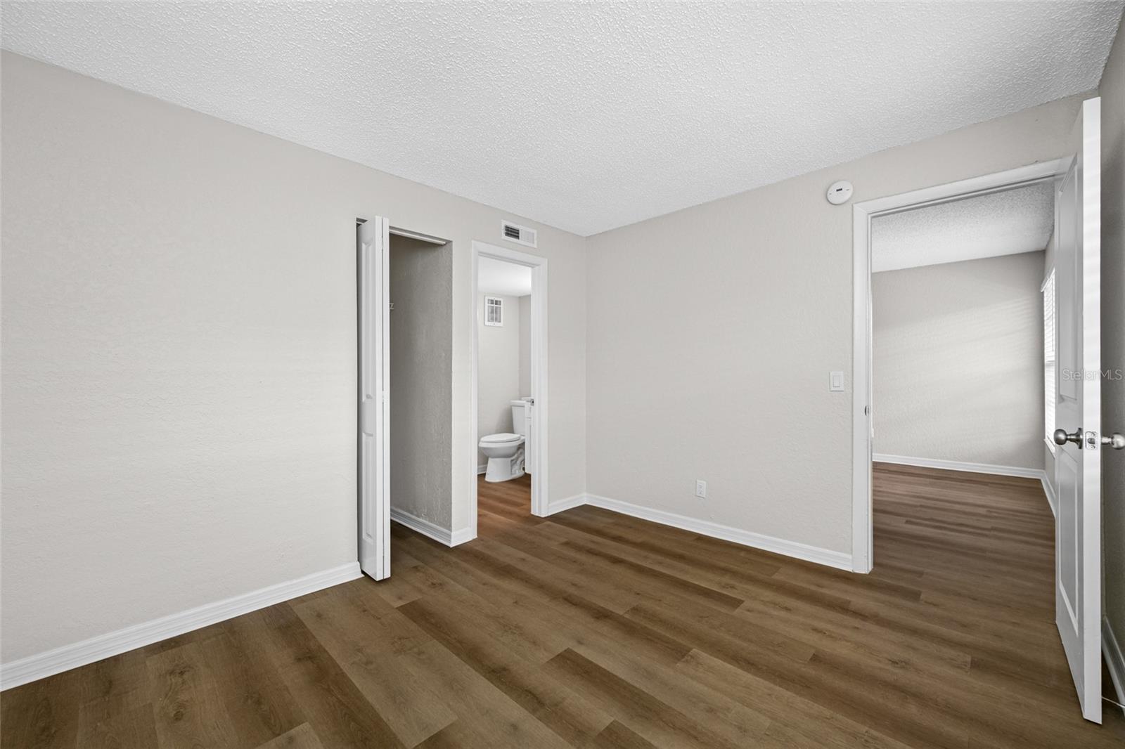 Image 12 of 21 For 5870 56th Avenue N D205