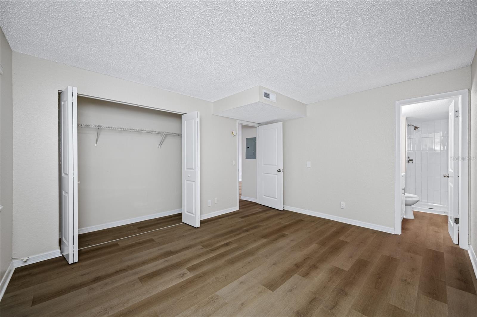 Image 17 of 21 For 5870 56th Avenue N D205