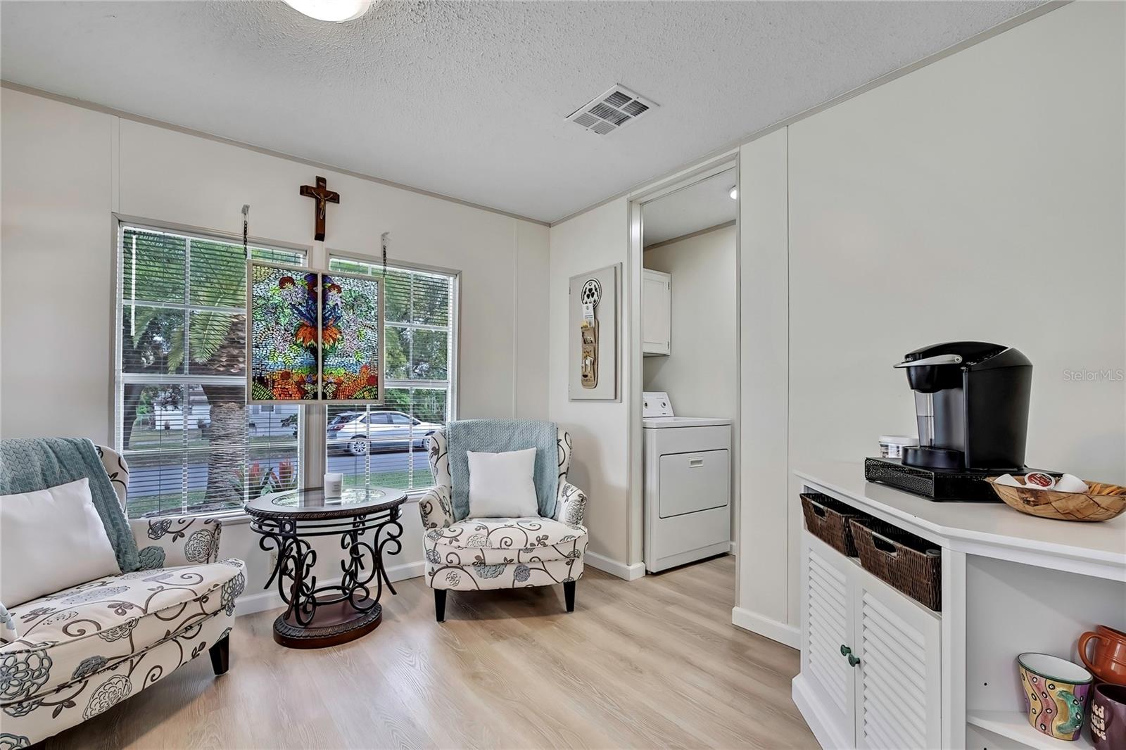 Image 10 of 44 For 12160 Sara  