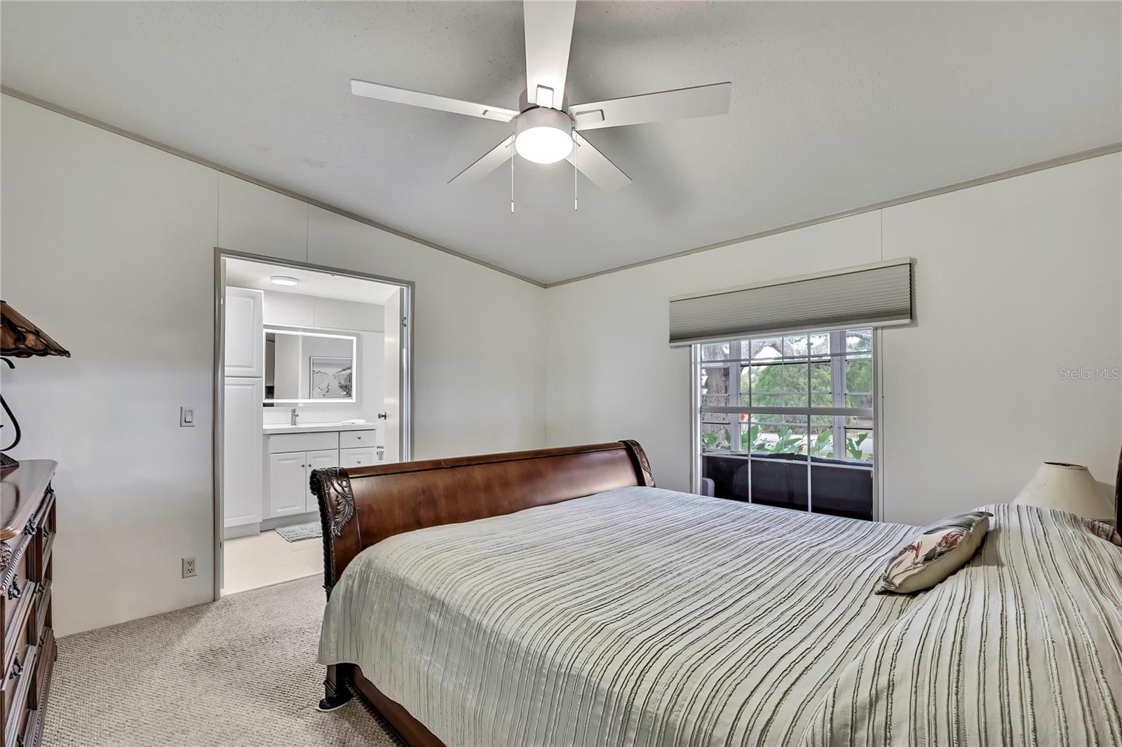 Image 16 of 44 For 12160 Sara  