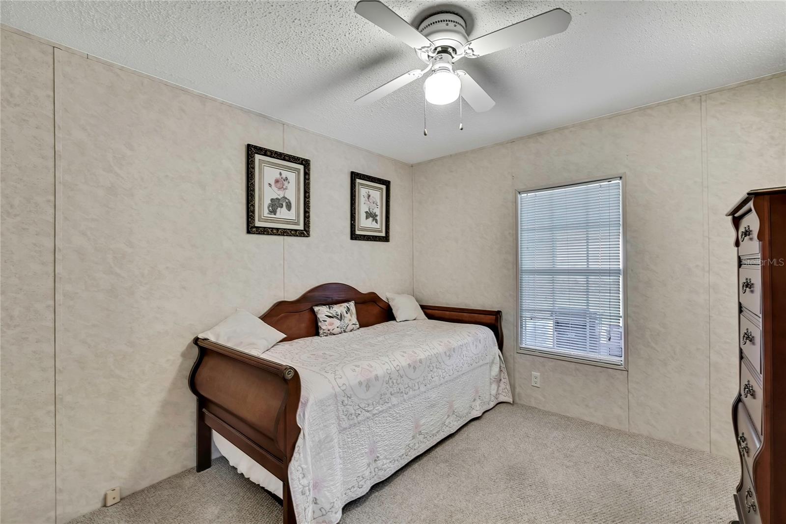 Image 23 of 44 For 12160 Sara  