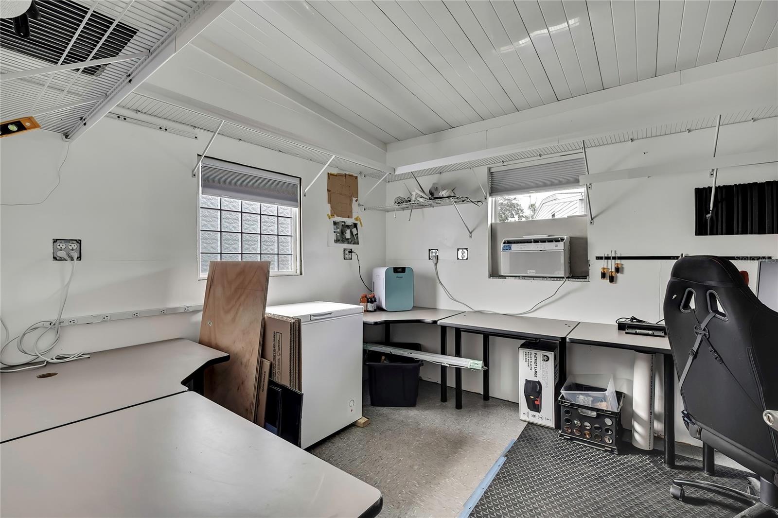 Image 25 of 44 For 12160 Sara  