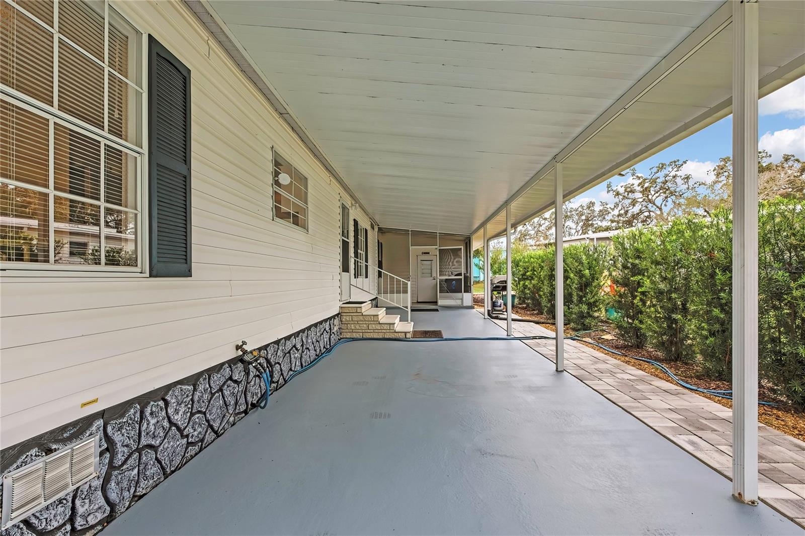 Image 33 of 44 For 12160 Sara  