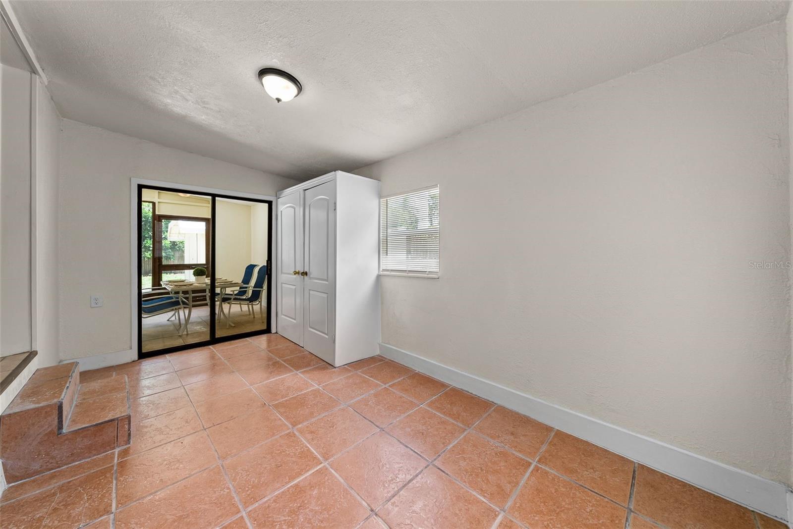 Image 16 of 27 For 4053 41st Ave N