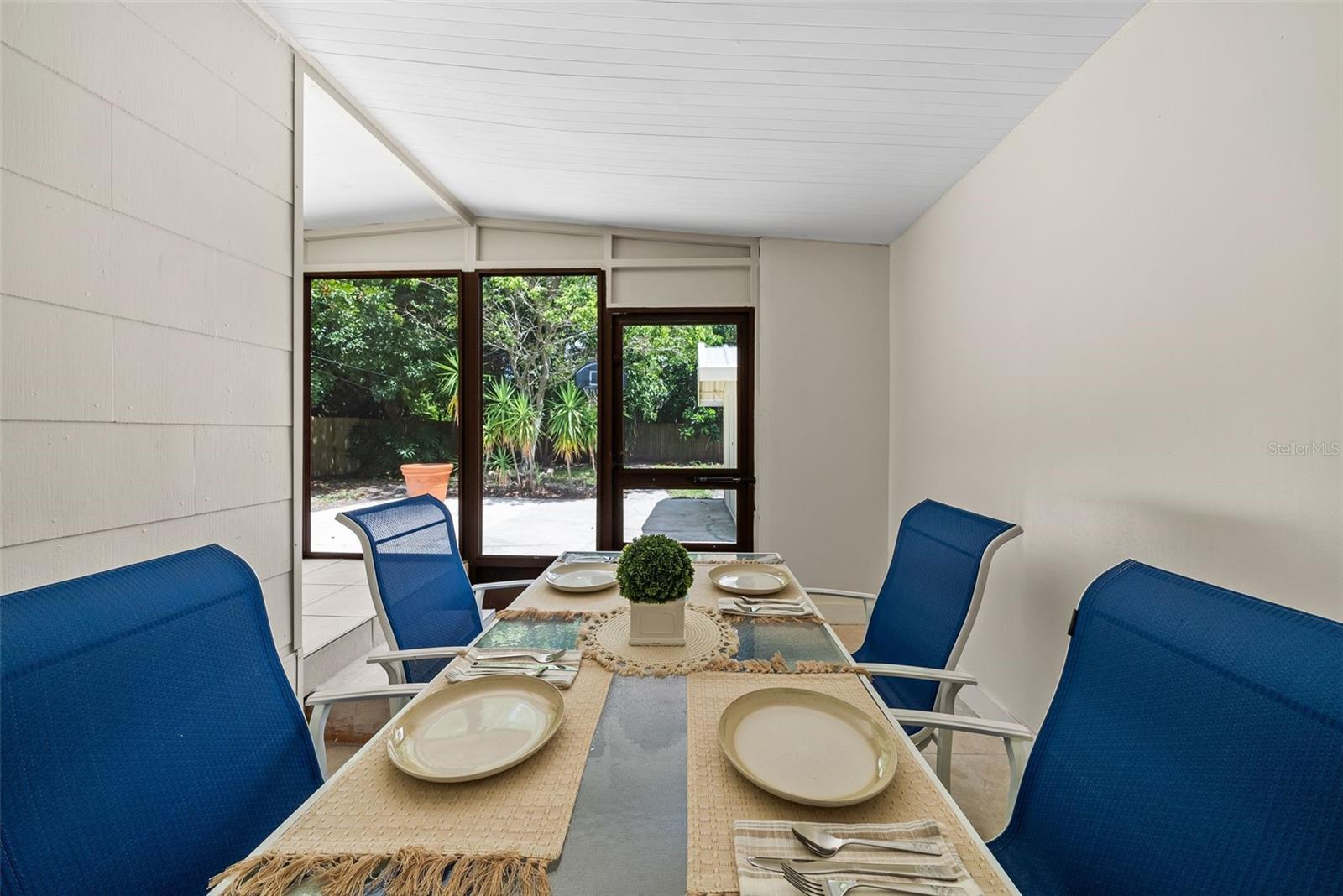 Image 20 of 27 For 4053 41st Ave N