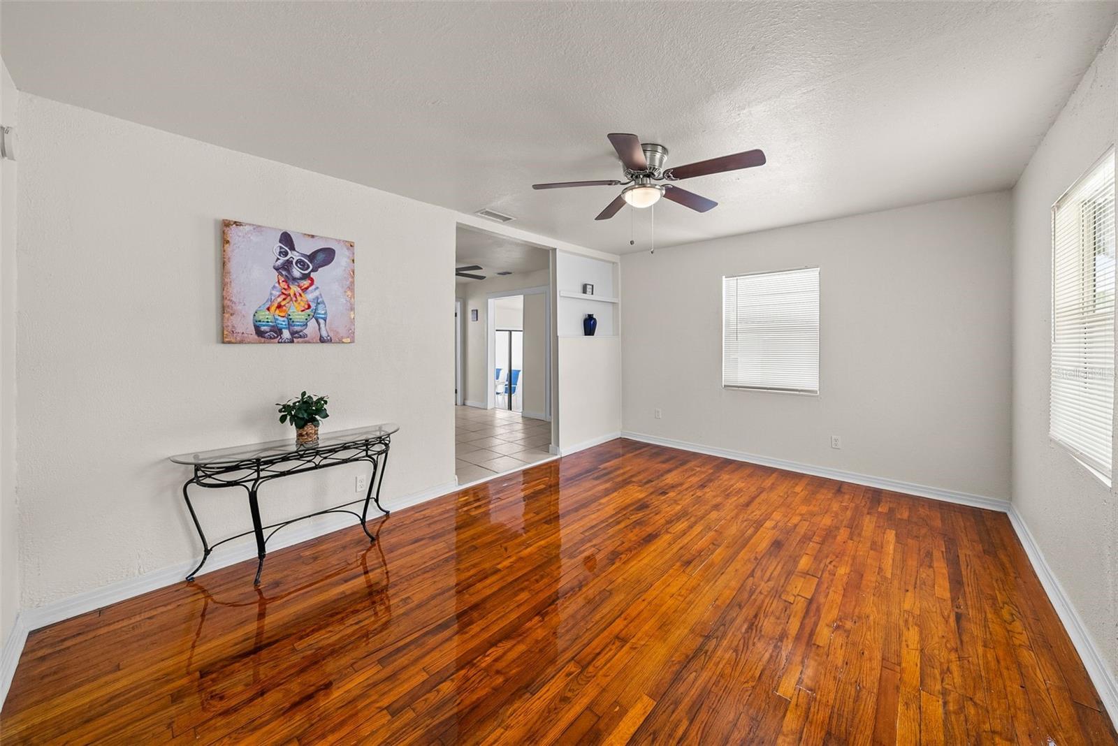 Image 5 of 27 For 4053 41st Ave N