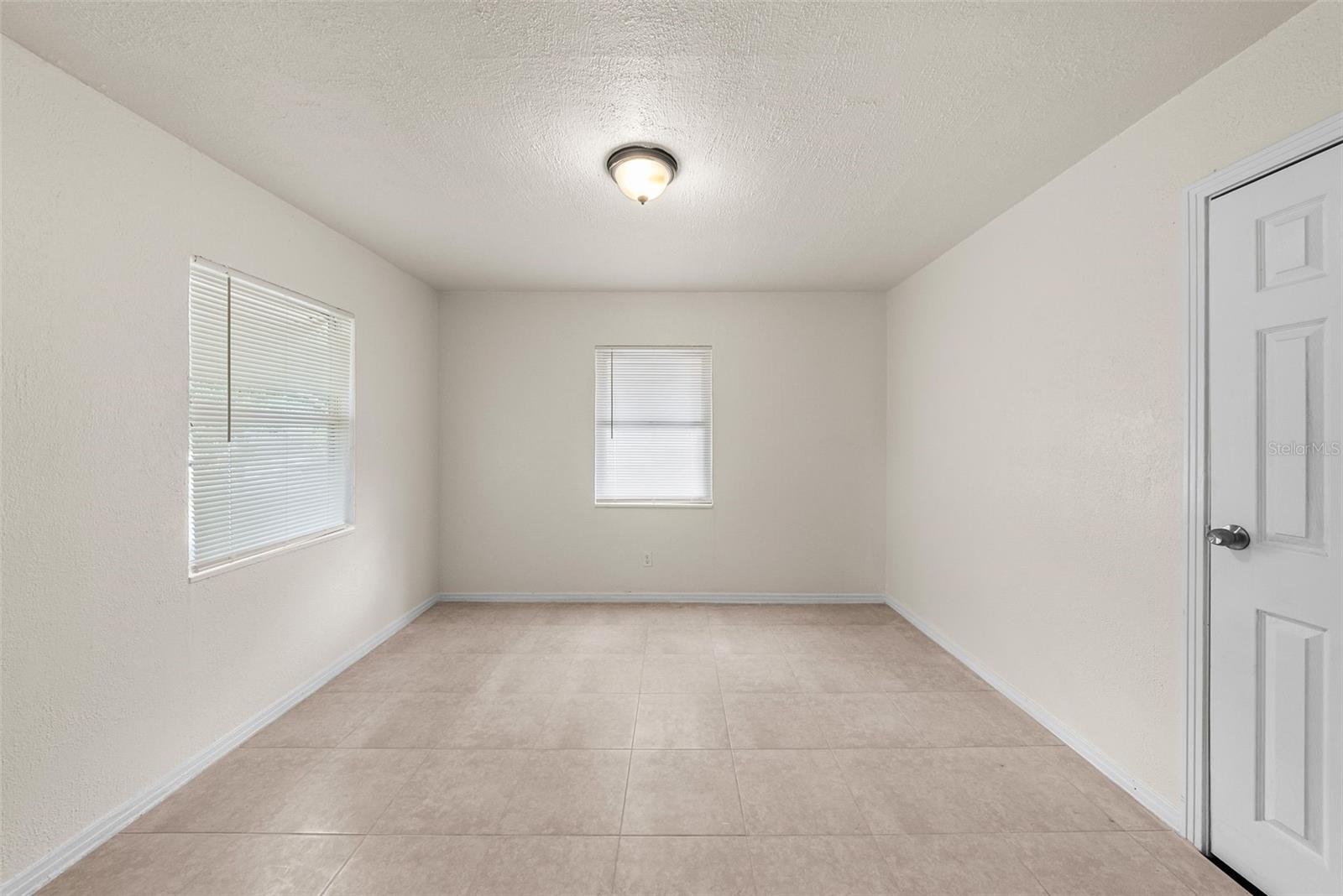 Image 8 of 27 For 4053 41st Ave N