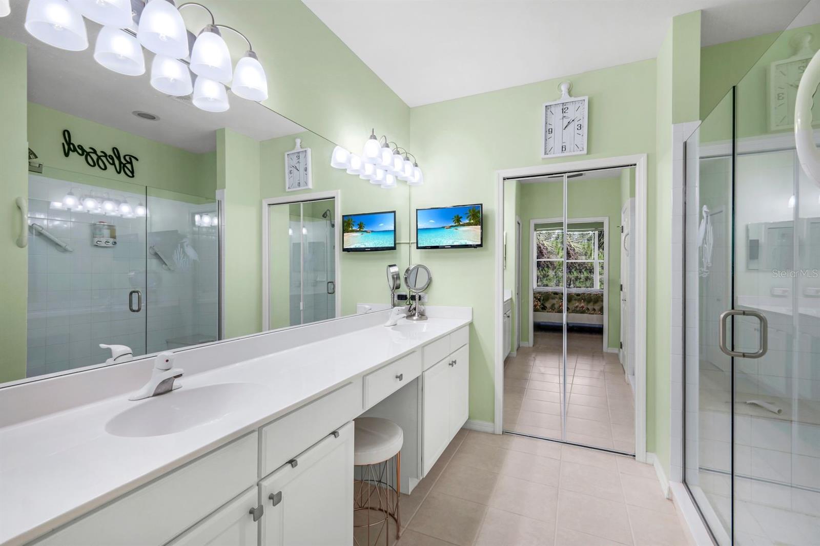 Image 22 of 31 For 11019 Mill Creek Way 901