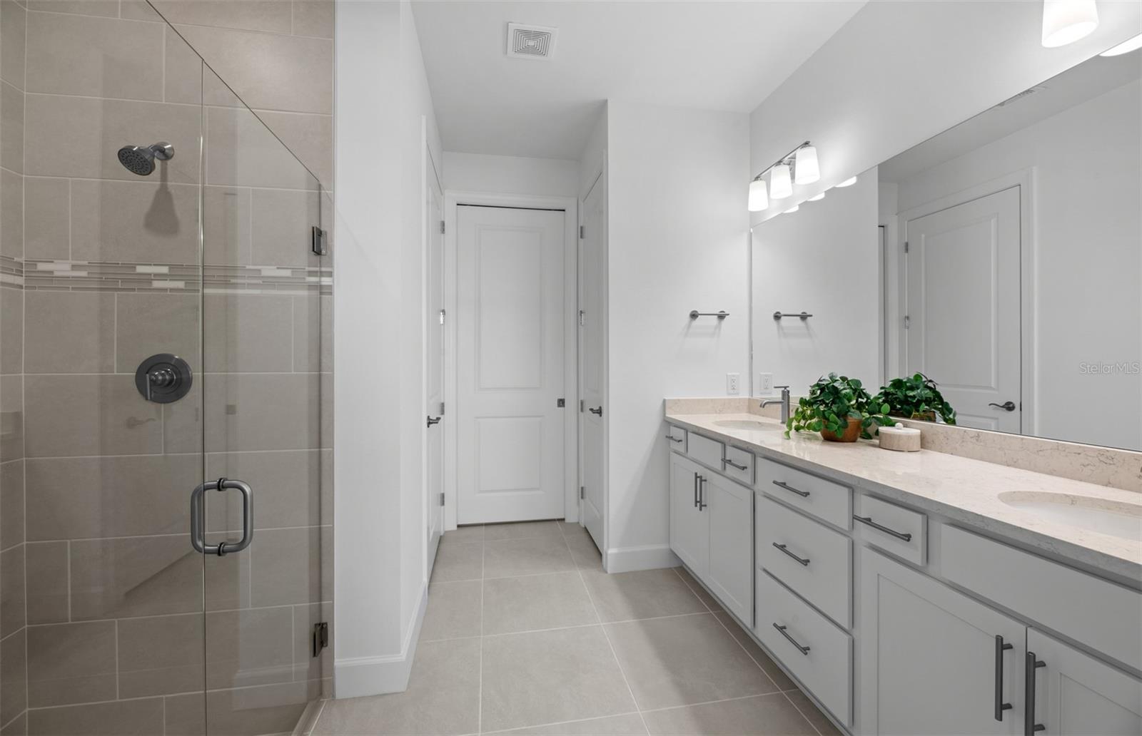 Image 21 of 30 For 6828 Navelina Lane