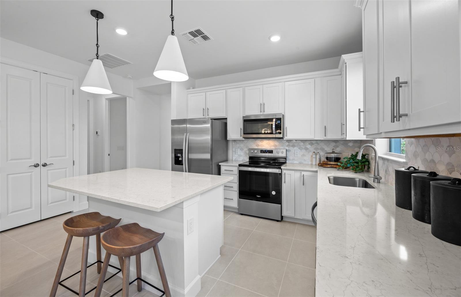 Image 9 of 30 For 6828 Navelina Lane