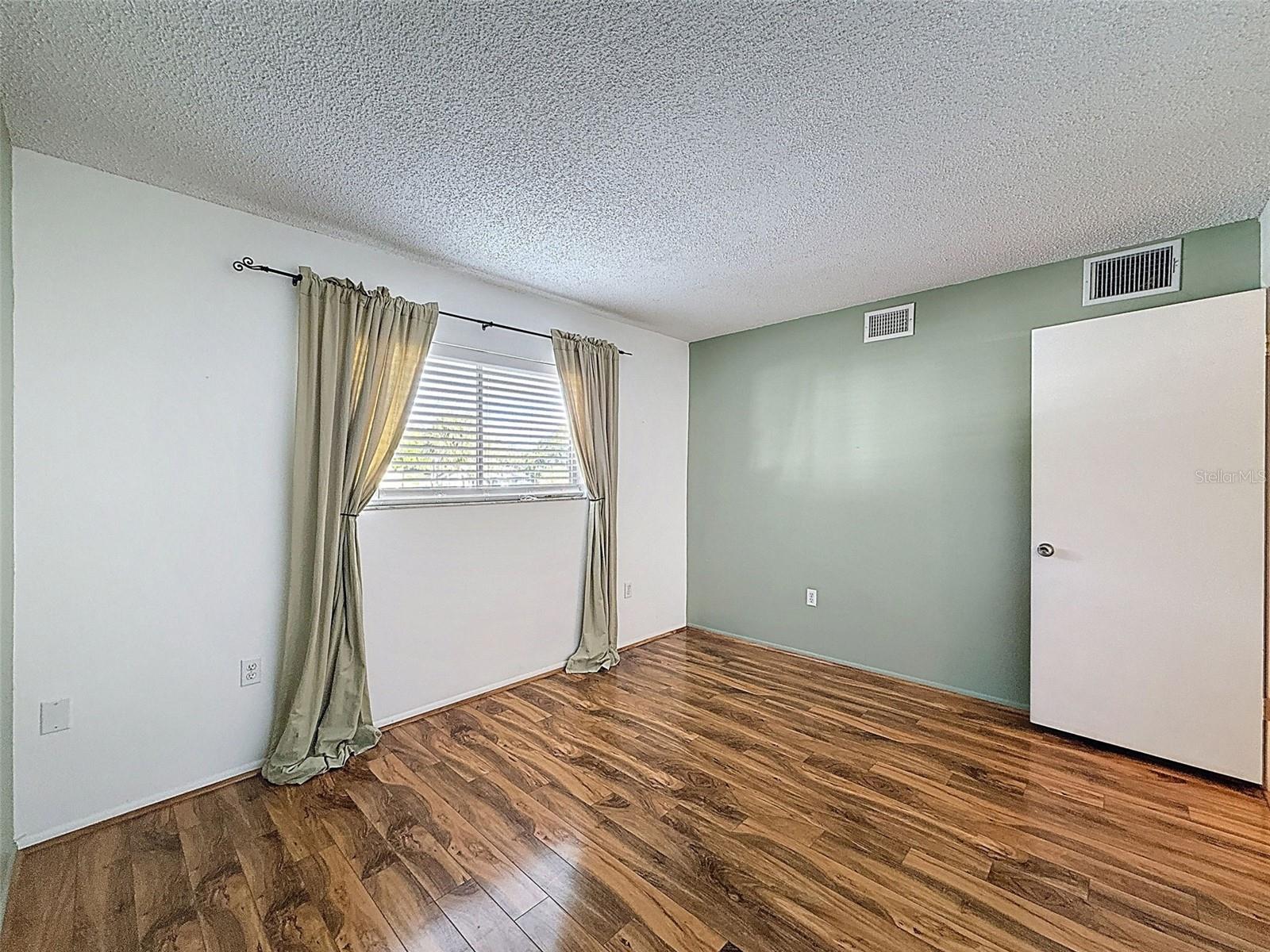 Image 18 of 35 For 90 Highland Avenue 1115