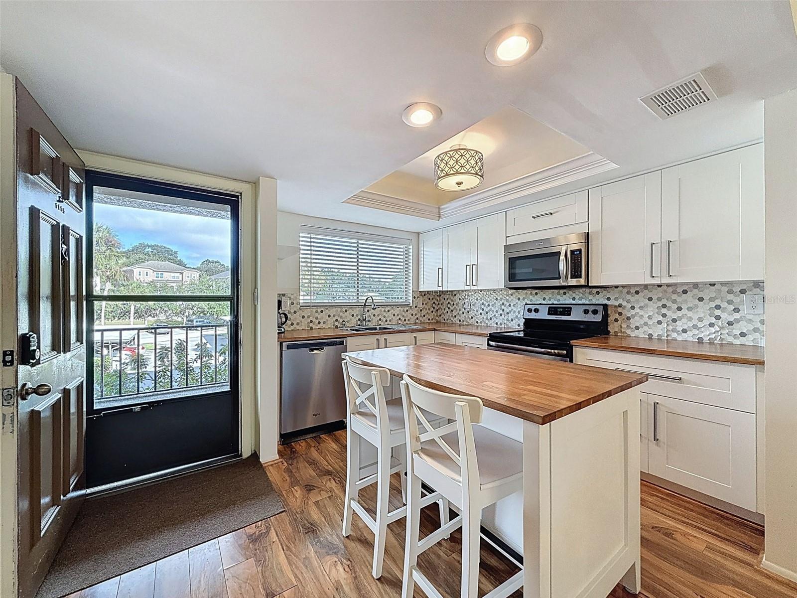 Image 4 of 35 For 90 Highland Avenue 1115