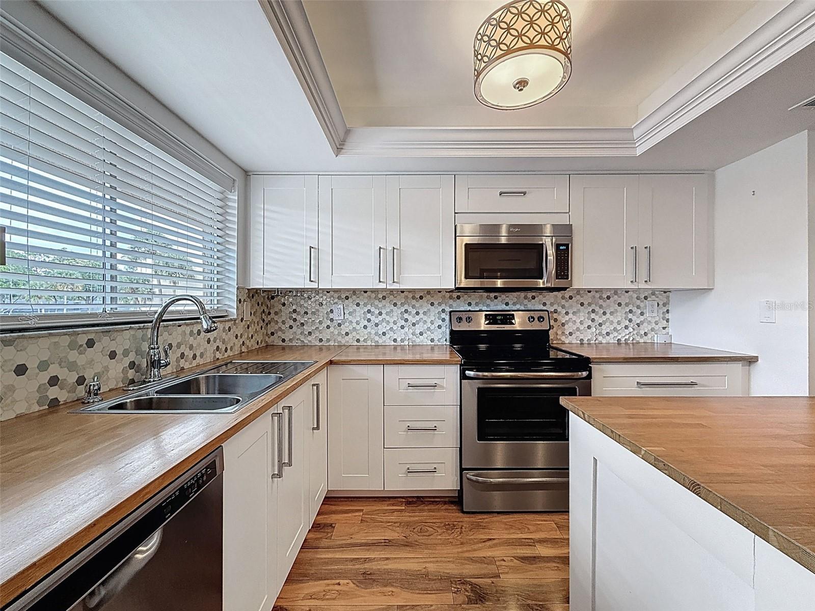 Image 6 of 35 For 90 Highland Avenue 1115