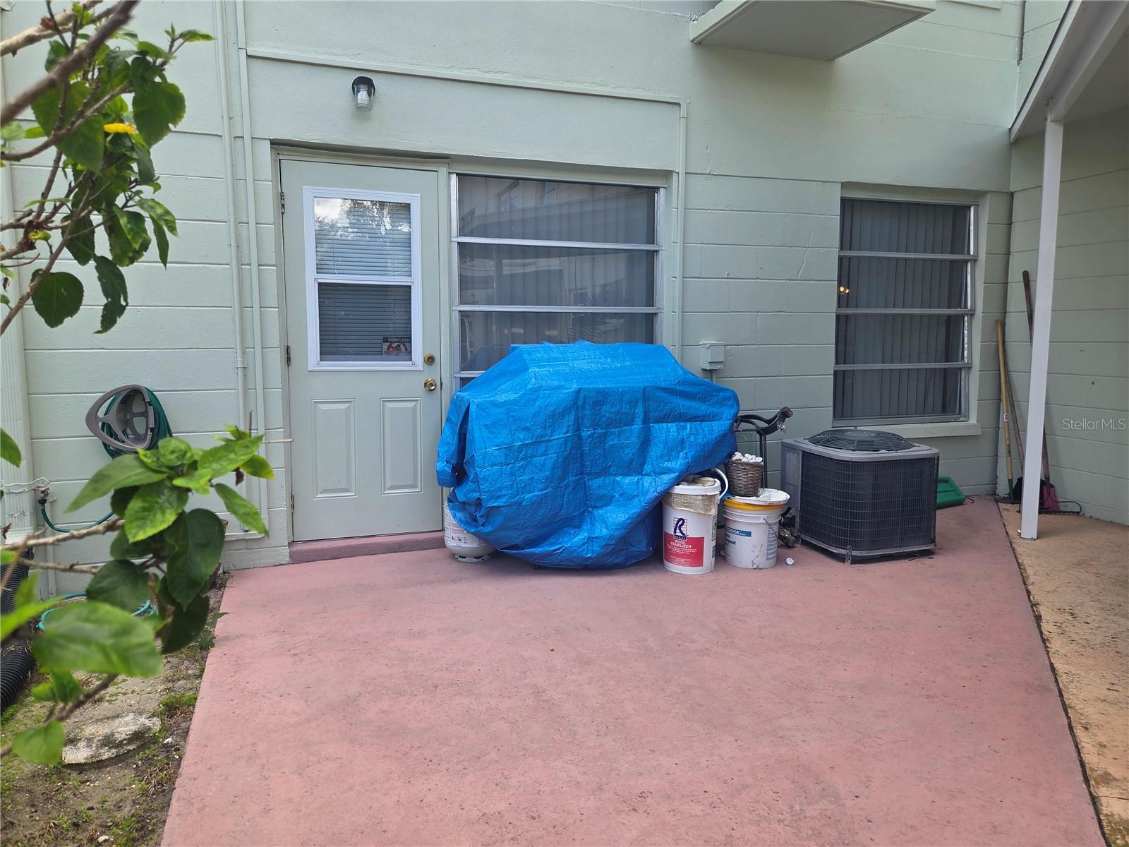 Image 25 of 71 For 2386 Sumatran Way 14