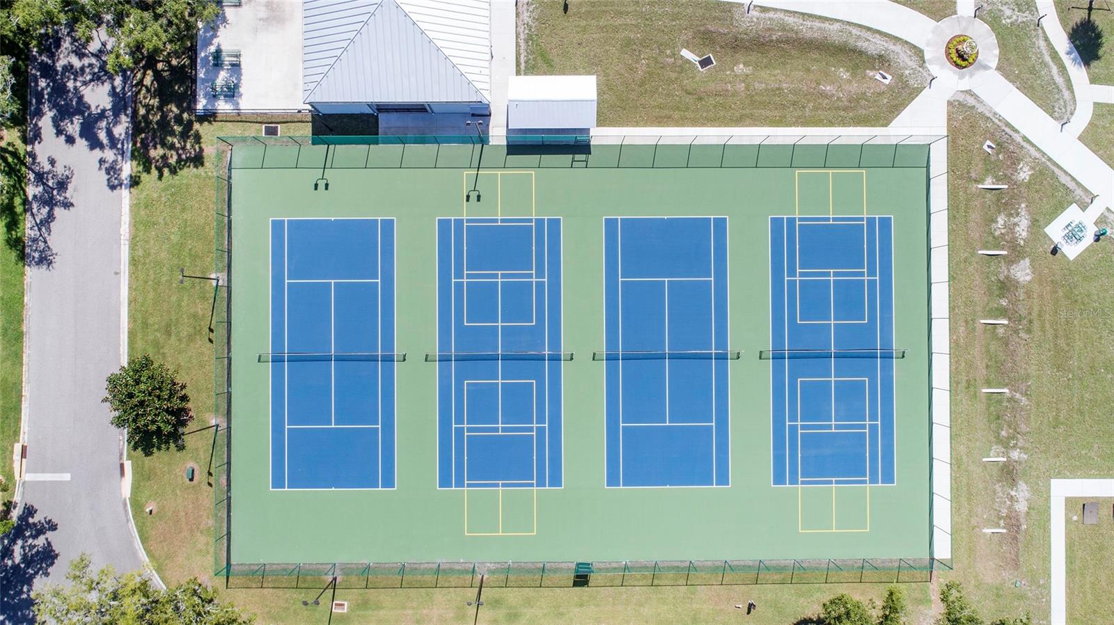 Image 40 of 71 For 2386 Sumatran Way 14