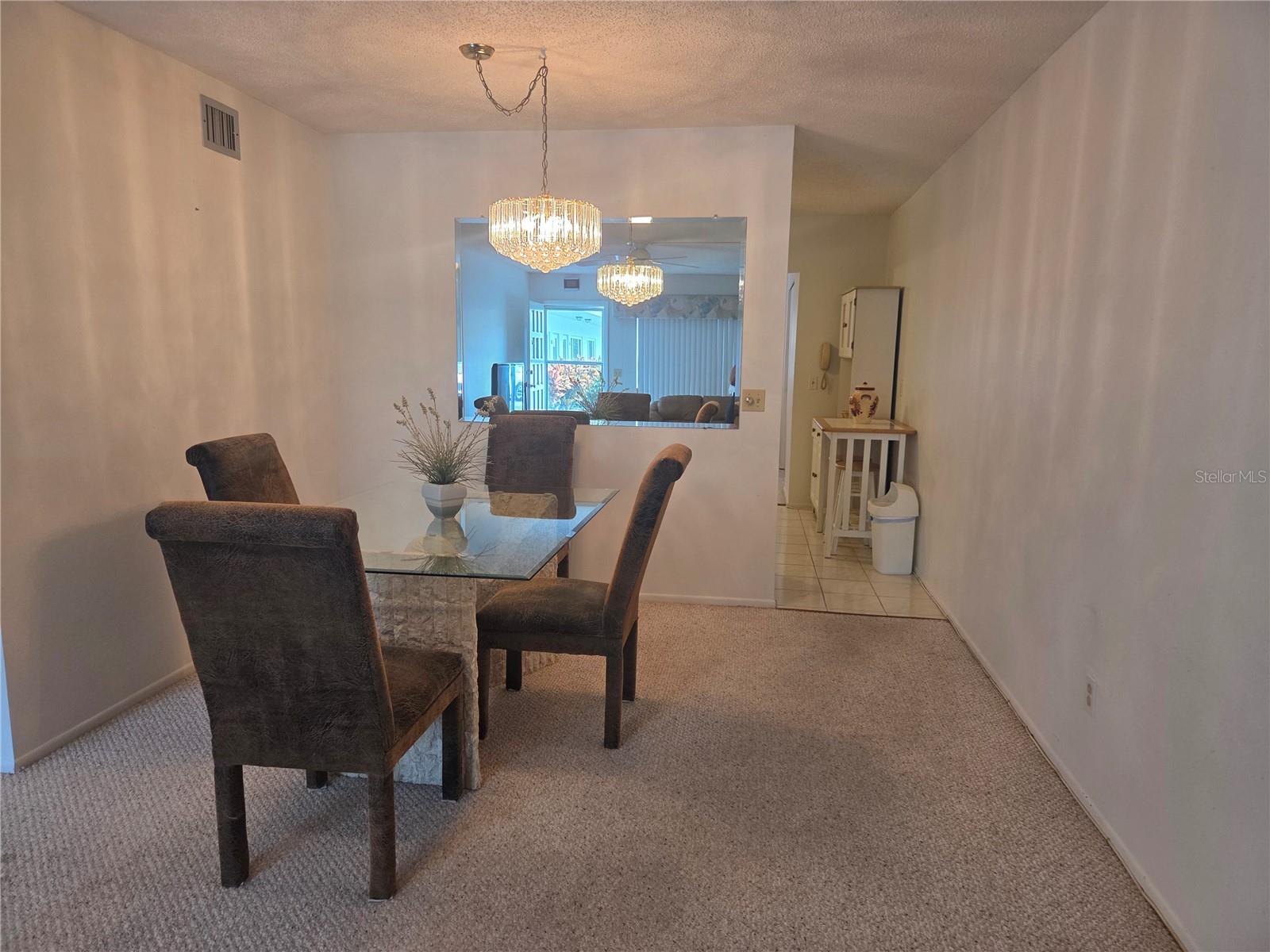 Image 8 of 71 For 2386 Sumatran Way 14