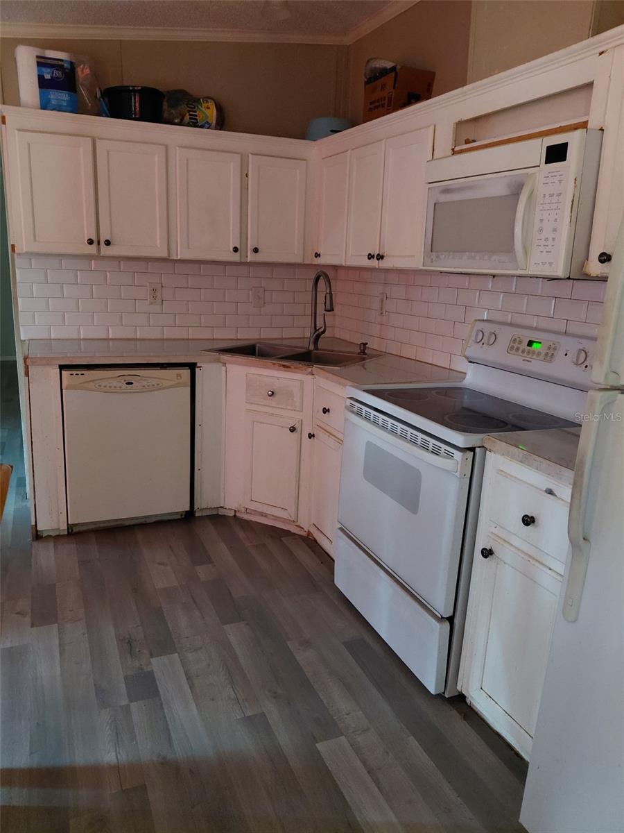 Image 2 of 6 For 2820 Metro Drive