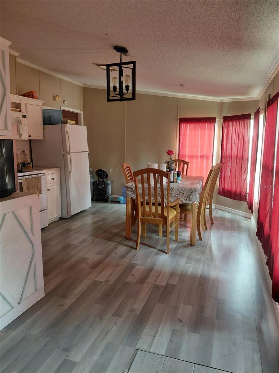 Image 3 of 6 For 2820 Metro Drive