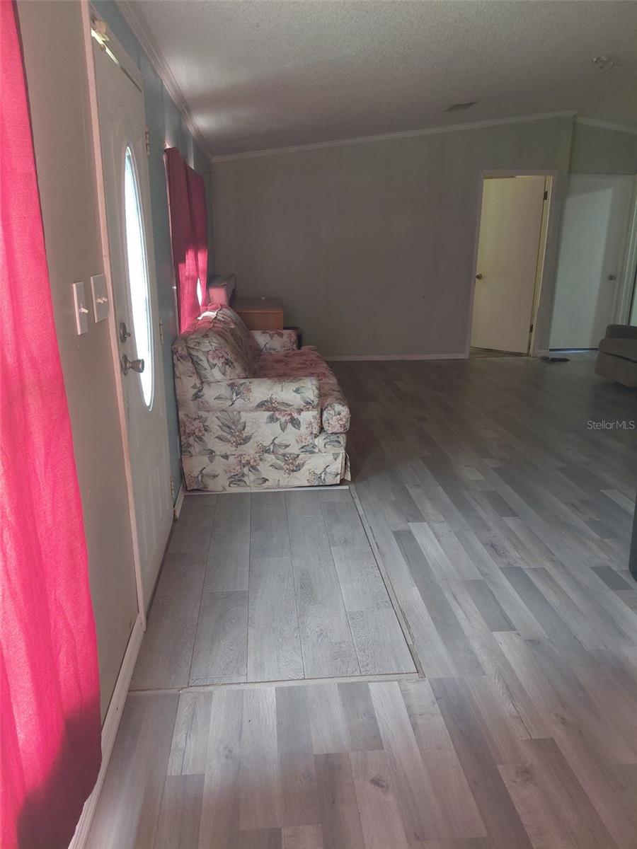 Image 4 of 6 For 2820 Metro Drive