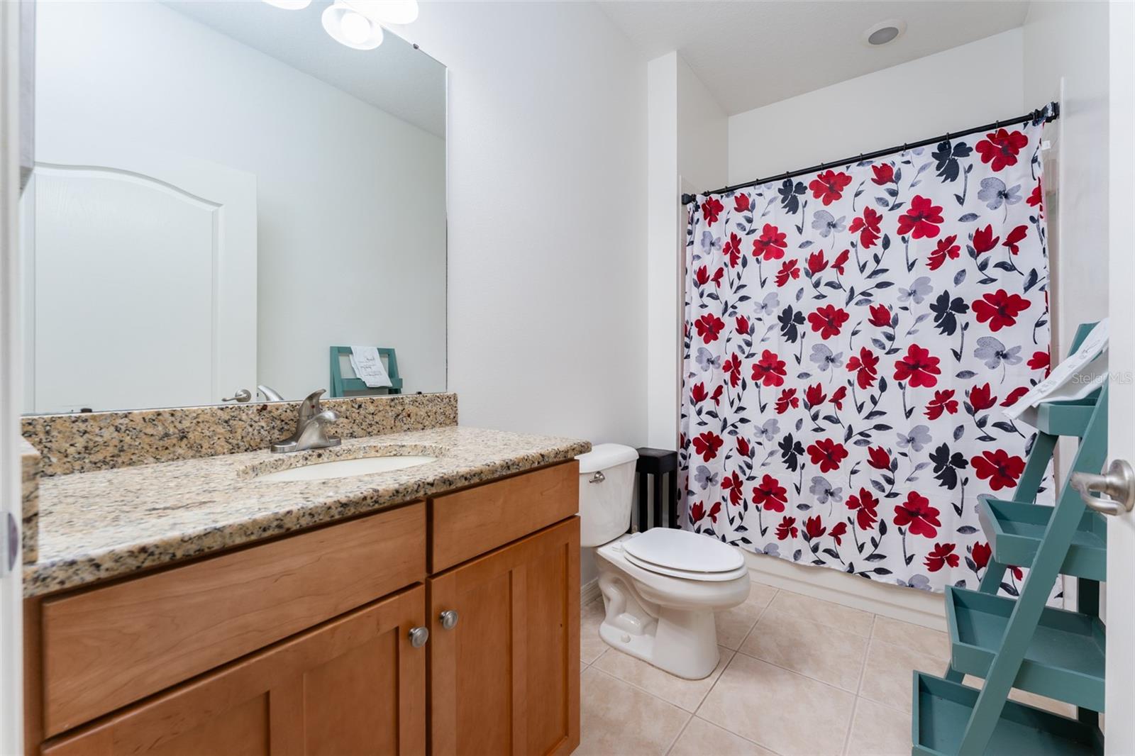 Image 25 of 52 For 15731 Phoebepark Avenue