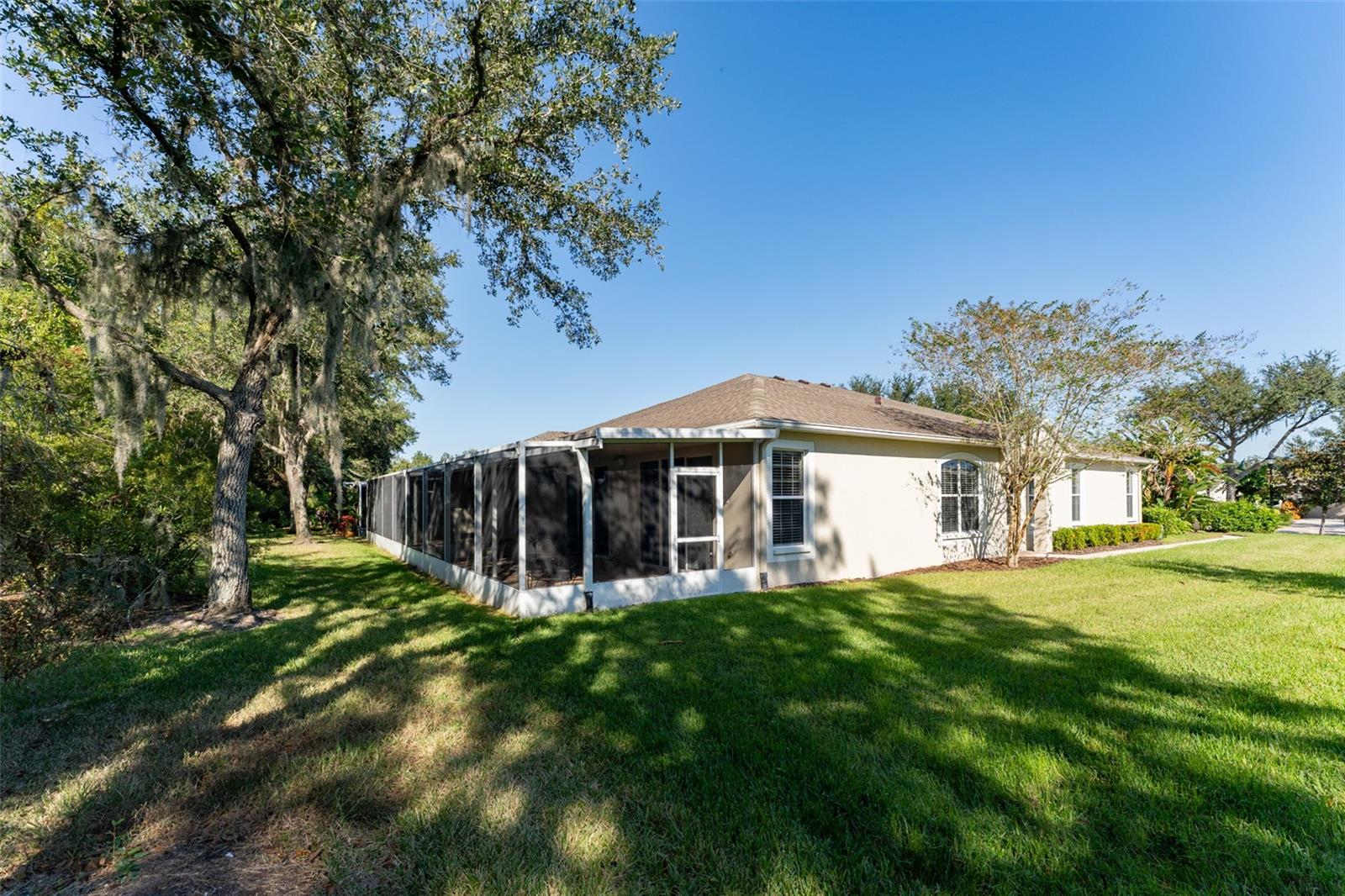 Image 34 of 52 For 15731 Phoebepark Avenue