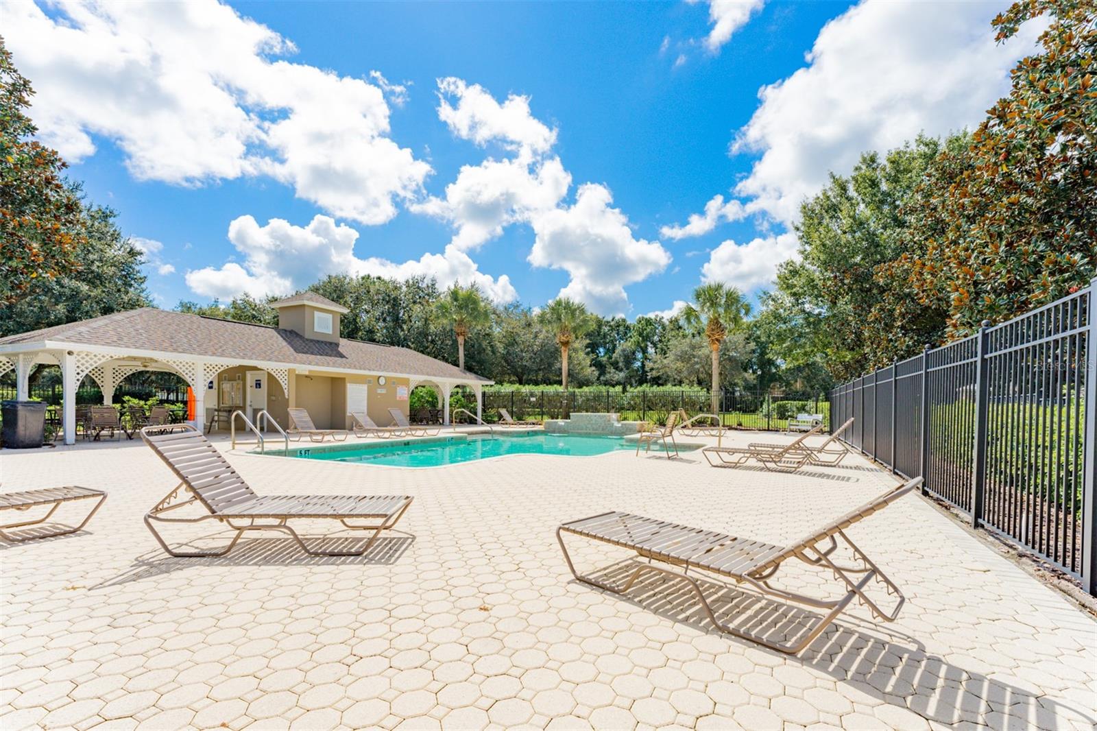 Image 38 of 52 For 15731 Phoebepark Avenue