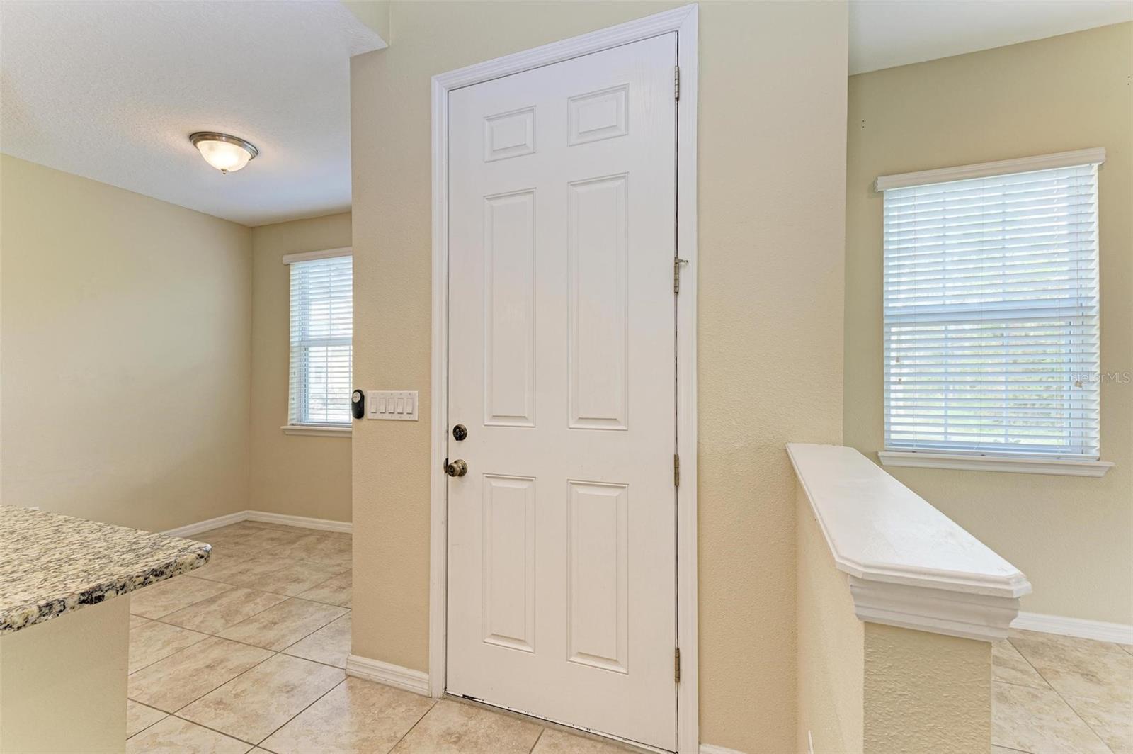 Image 5 of 41 For 8130 Enclave Way 102